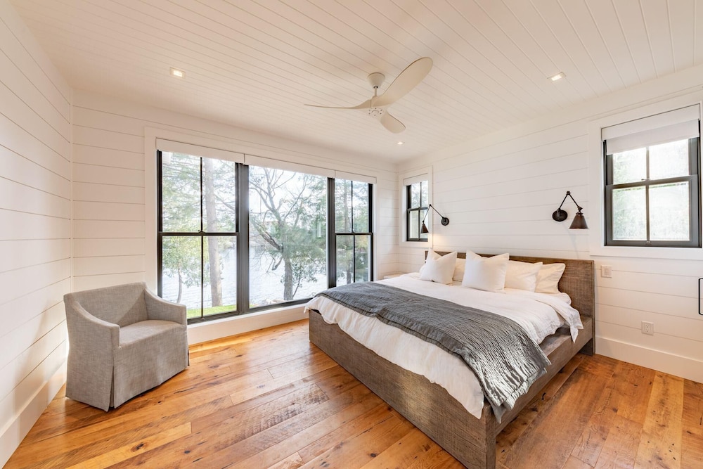 Lake Rosseau! New Build!! 7 Bedrooms, 6 Bath!, Luxury Family Getaway