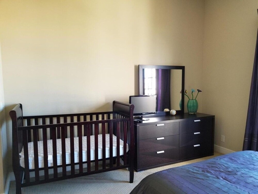 MAGNIFICIENT VIEWS OF JUPITER ISLAND AND INTERCOASTAL/OCEAN TOWNHOUSE