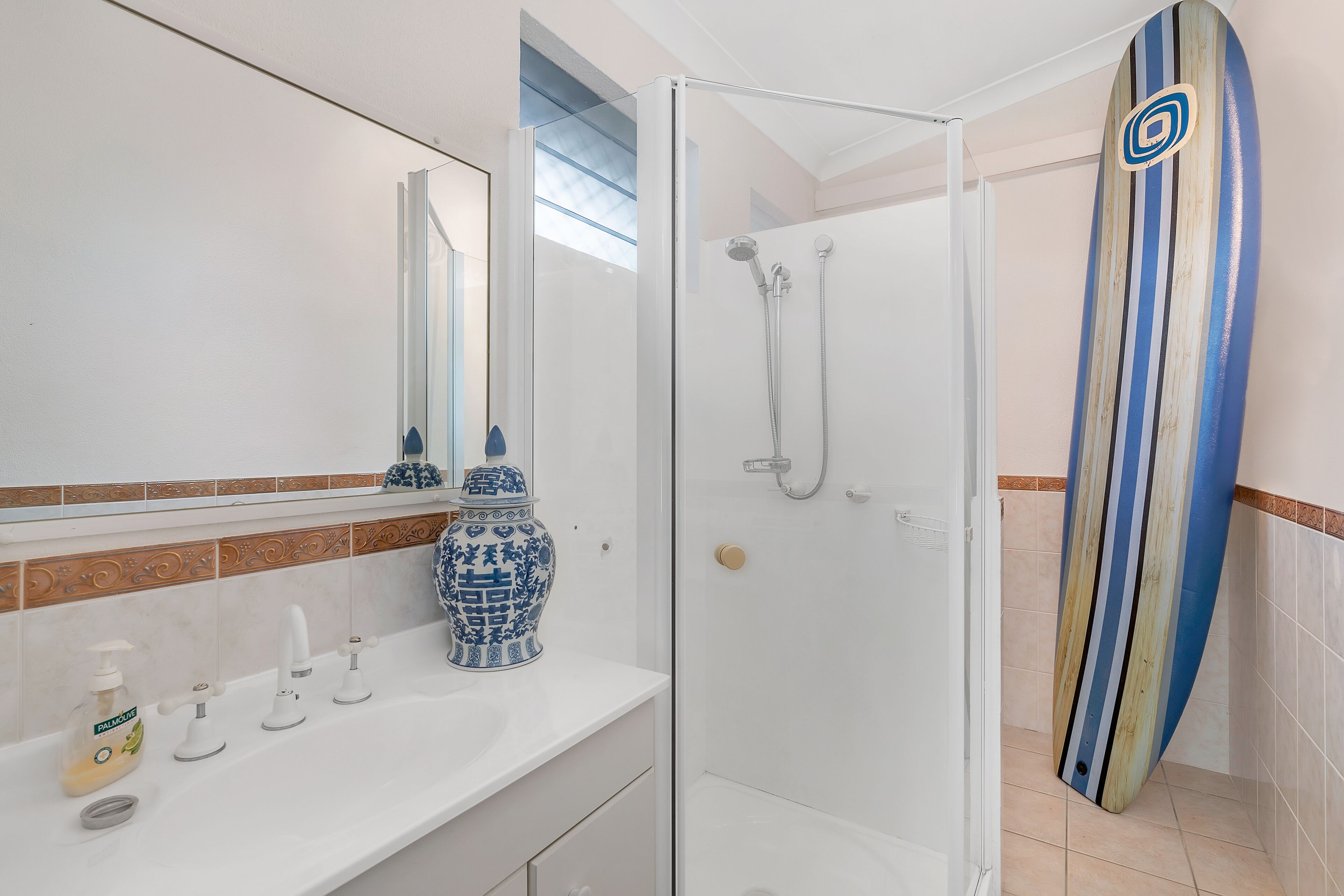 4 Bedroom Beach House With Fabulous Ocean Views at Holloways Beach, Cairns