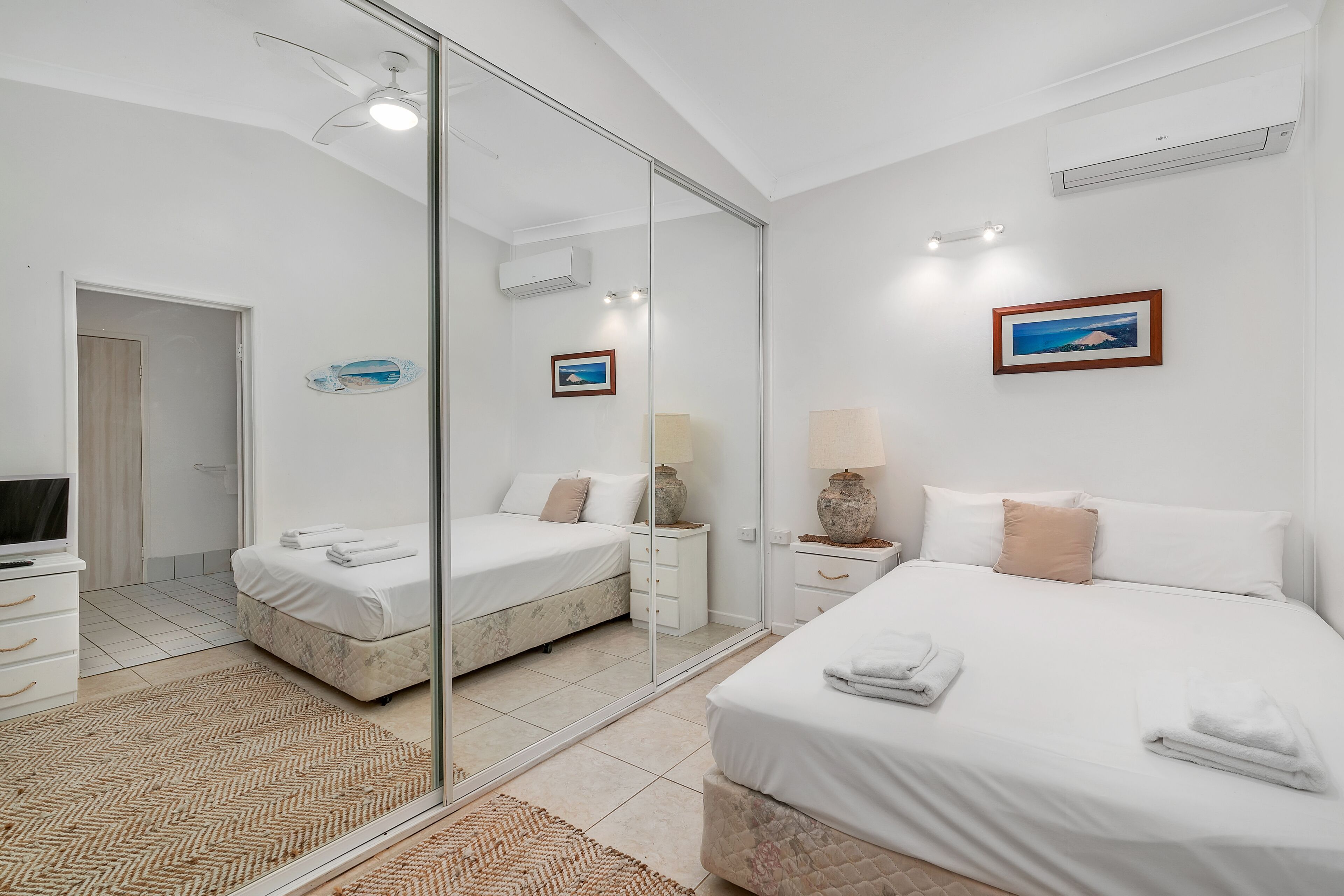 4 Bedroom Beach House With Fabulous Ocean Views at Holloways Beach, Cairns