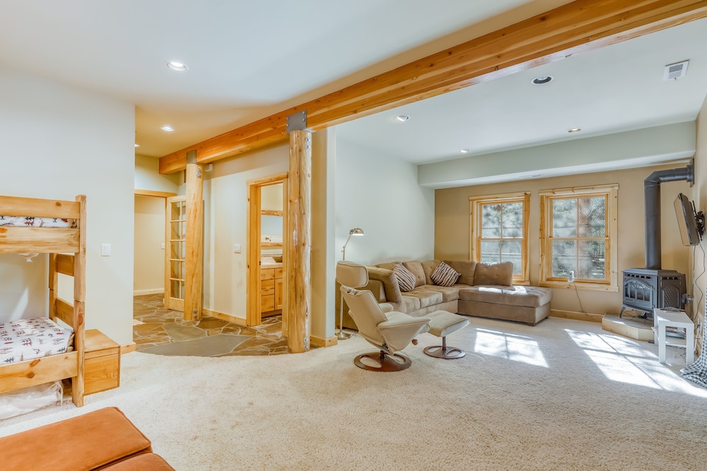 Stunning home in quiet neighborhood with 2 gas stoves Soda Springs Vrbo