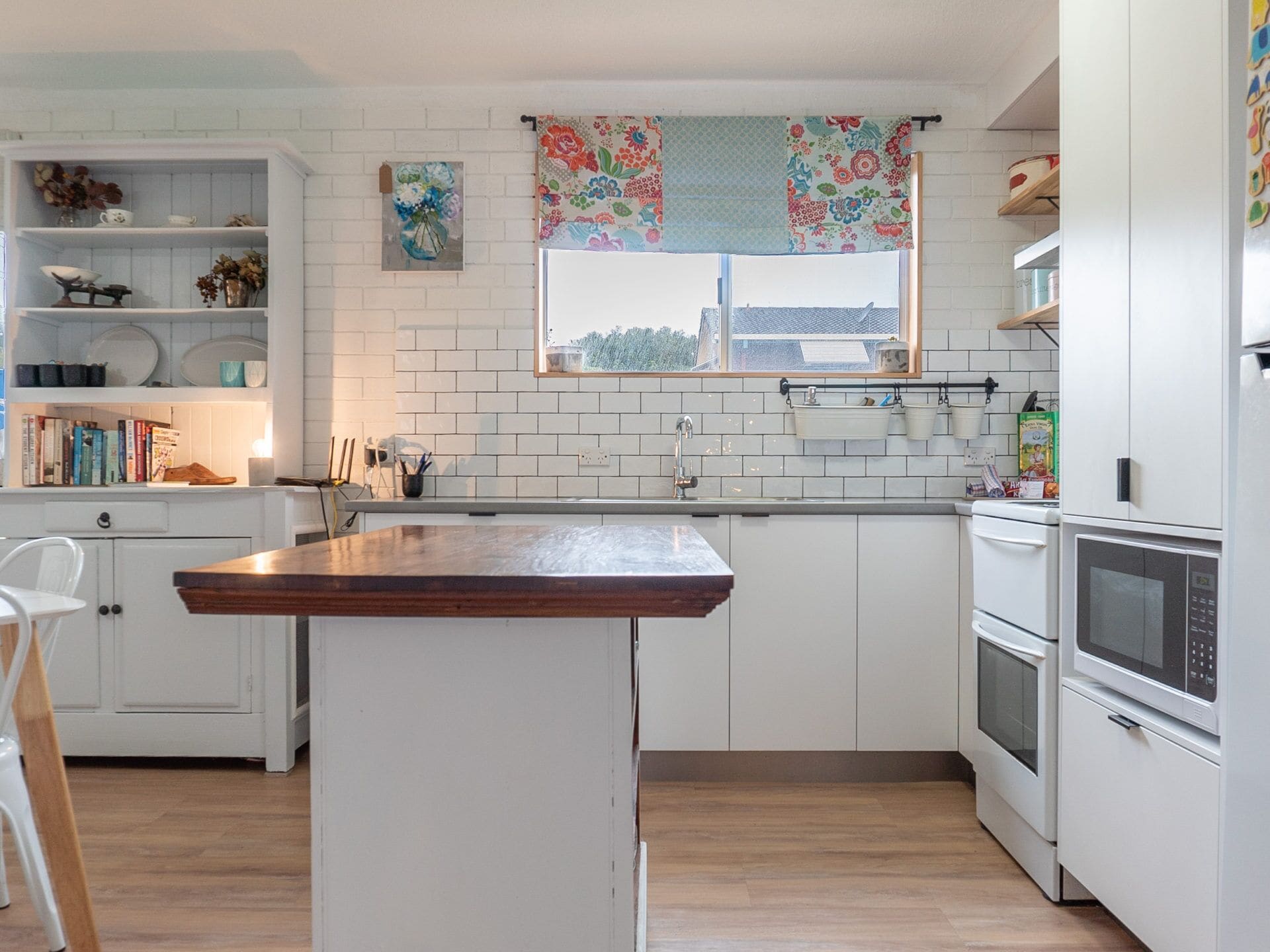 Renovated Villa With Privacy & Convenience Alike!