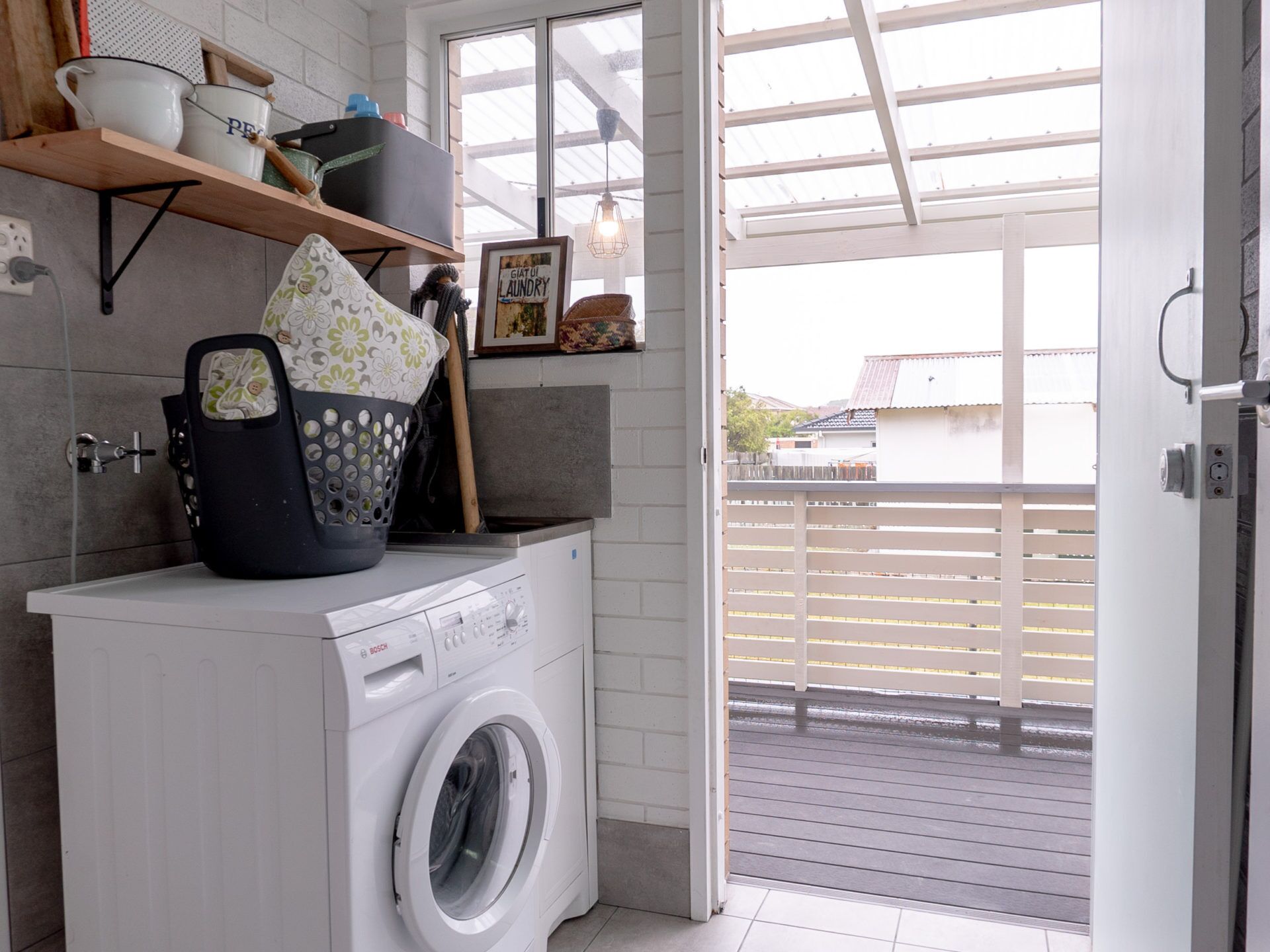 Renovated Villa With Privacy & Convenience Alike!