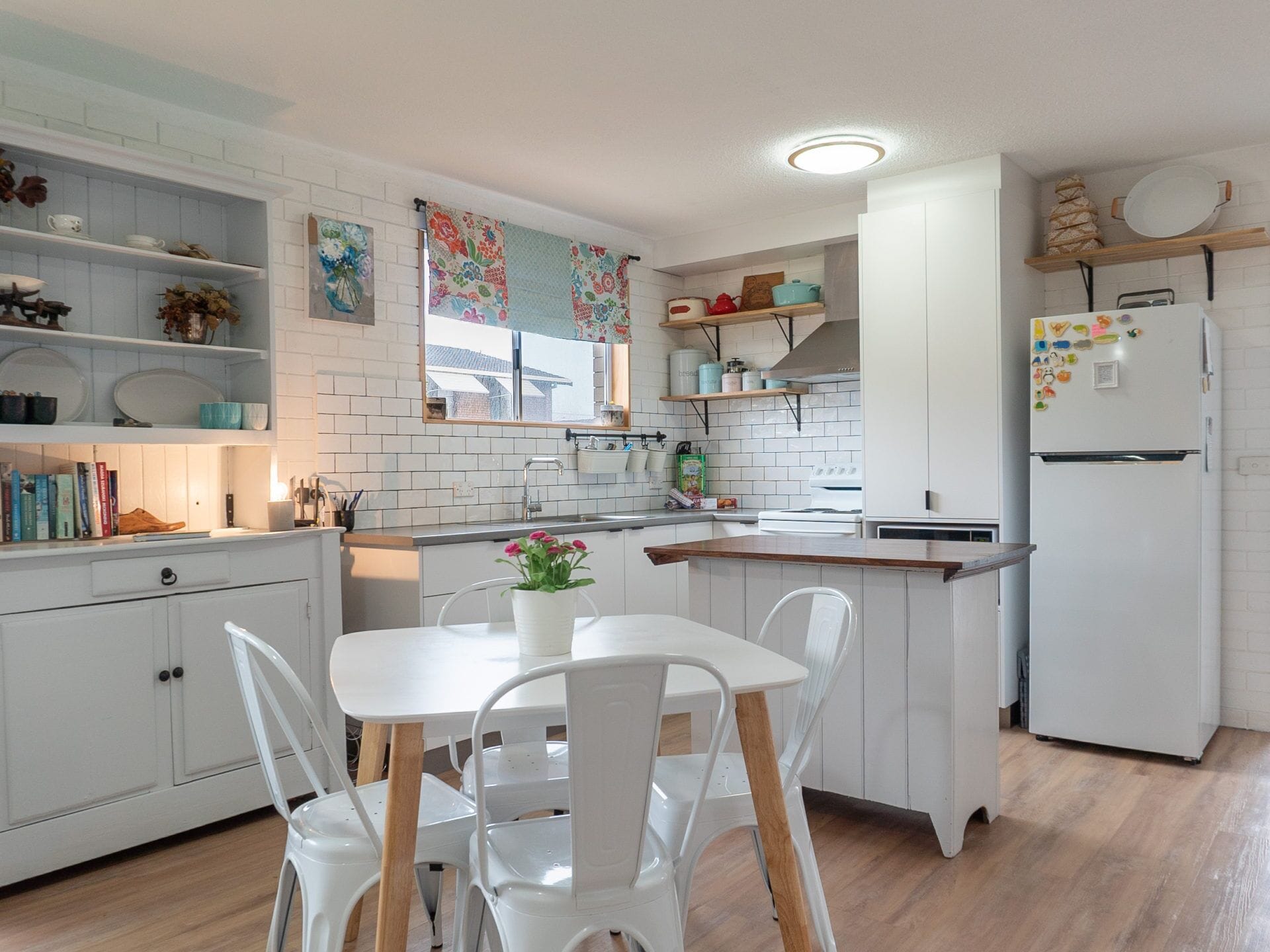 Renovated Villa With Privacy & Convenience Alike!