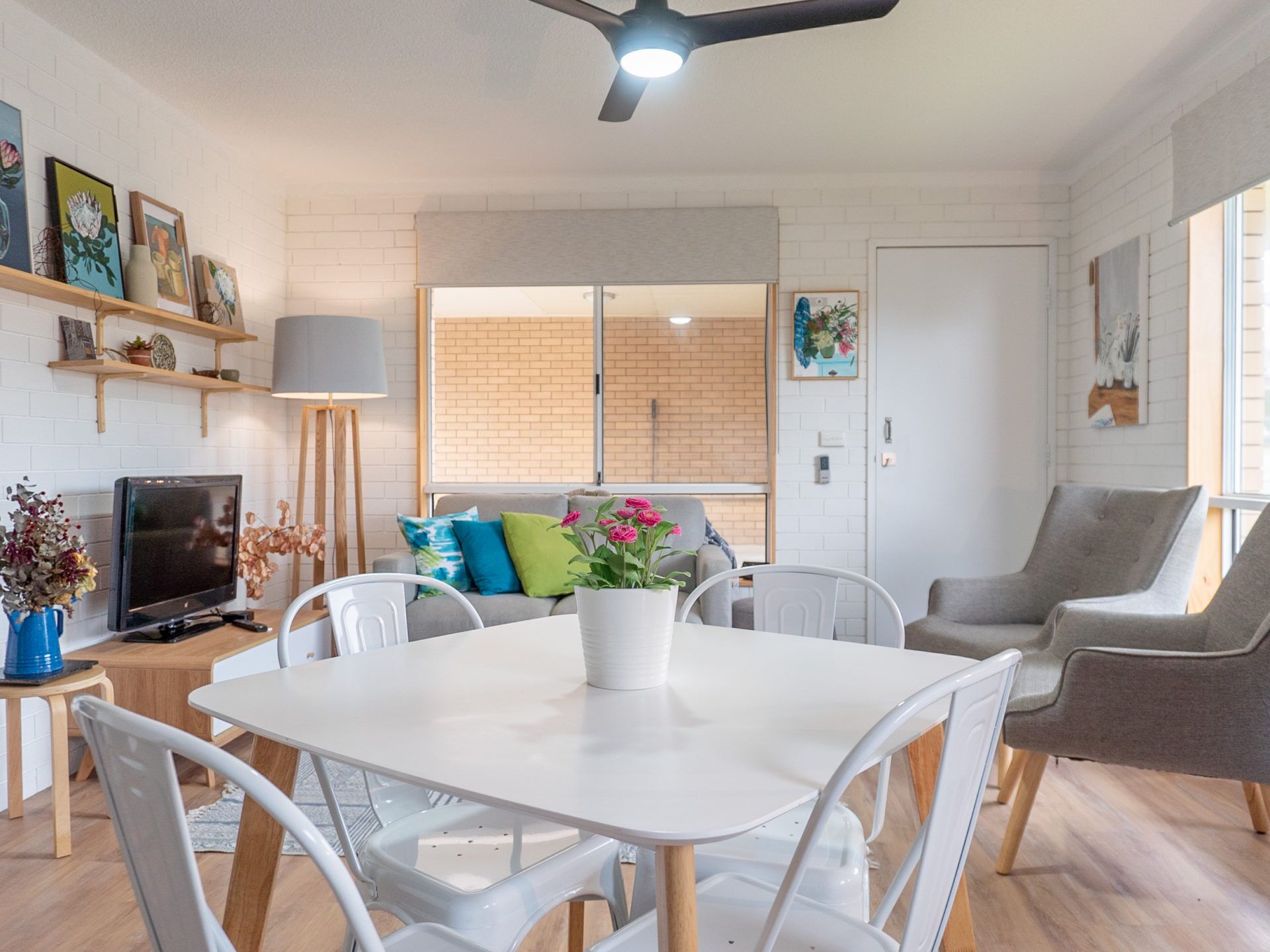 Renovated Villa With Privacy & Convenience Alike!