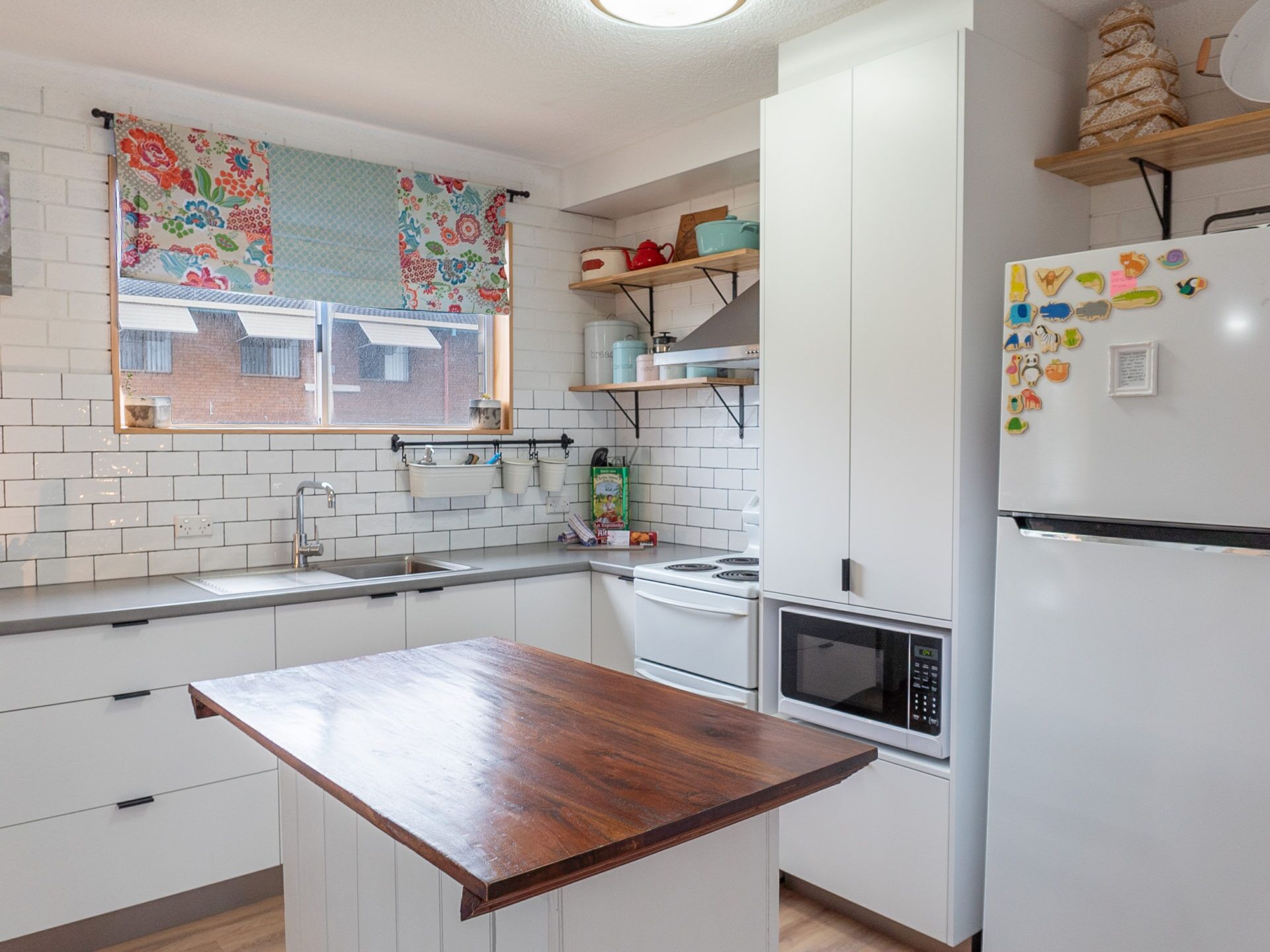 Renovated Villa With Privacy & Convenience Alike!