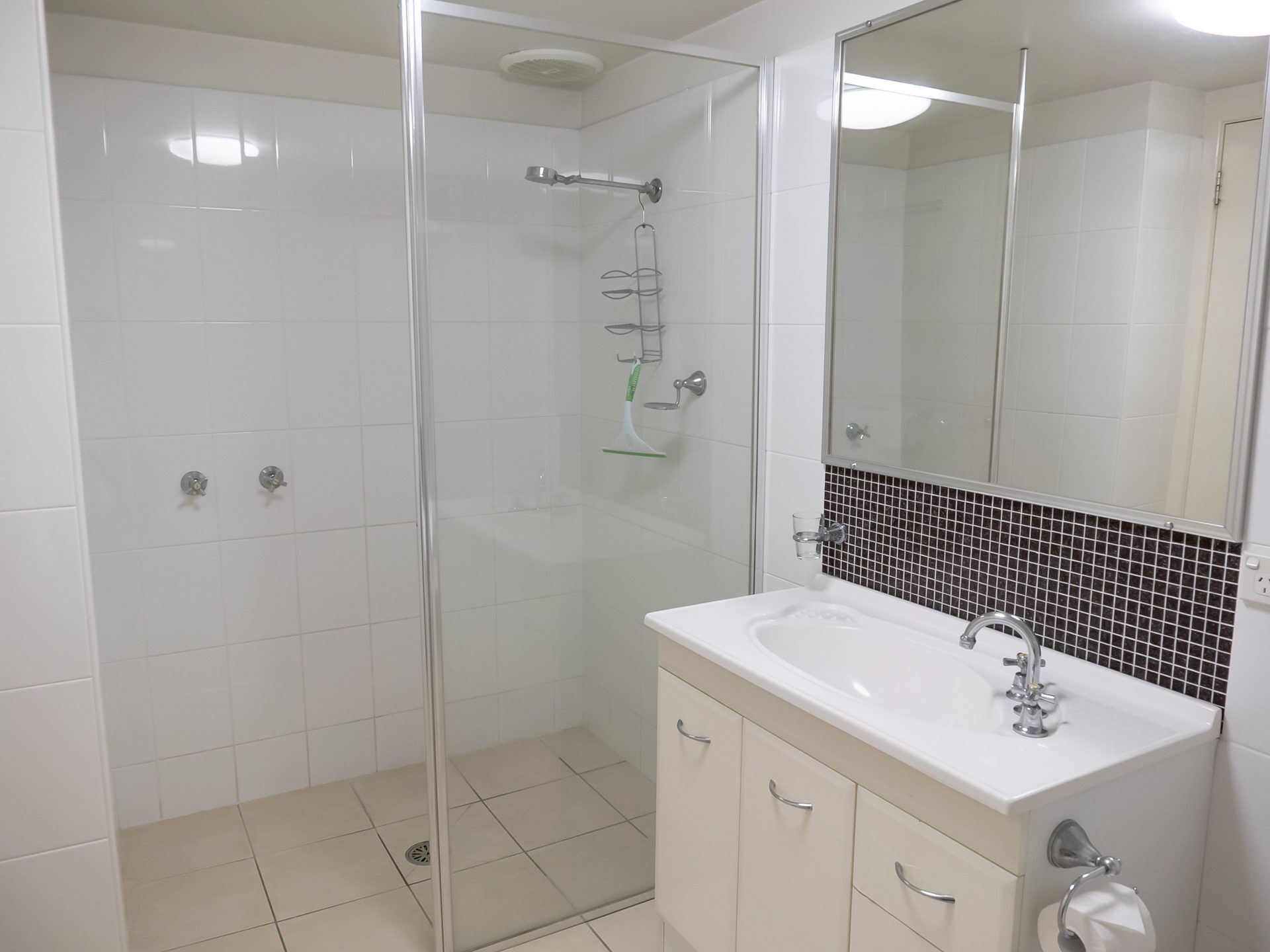 Modern Unit in the Heart of Sawtell!