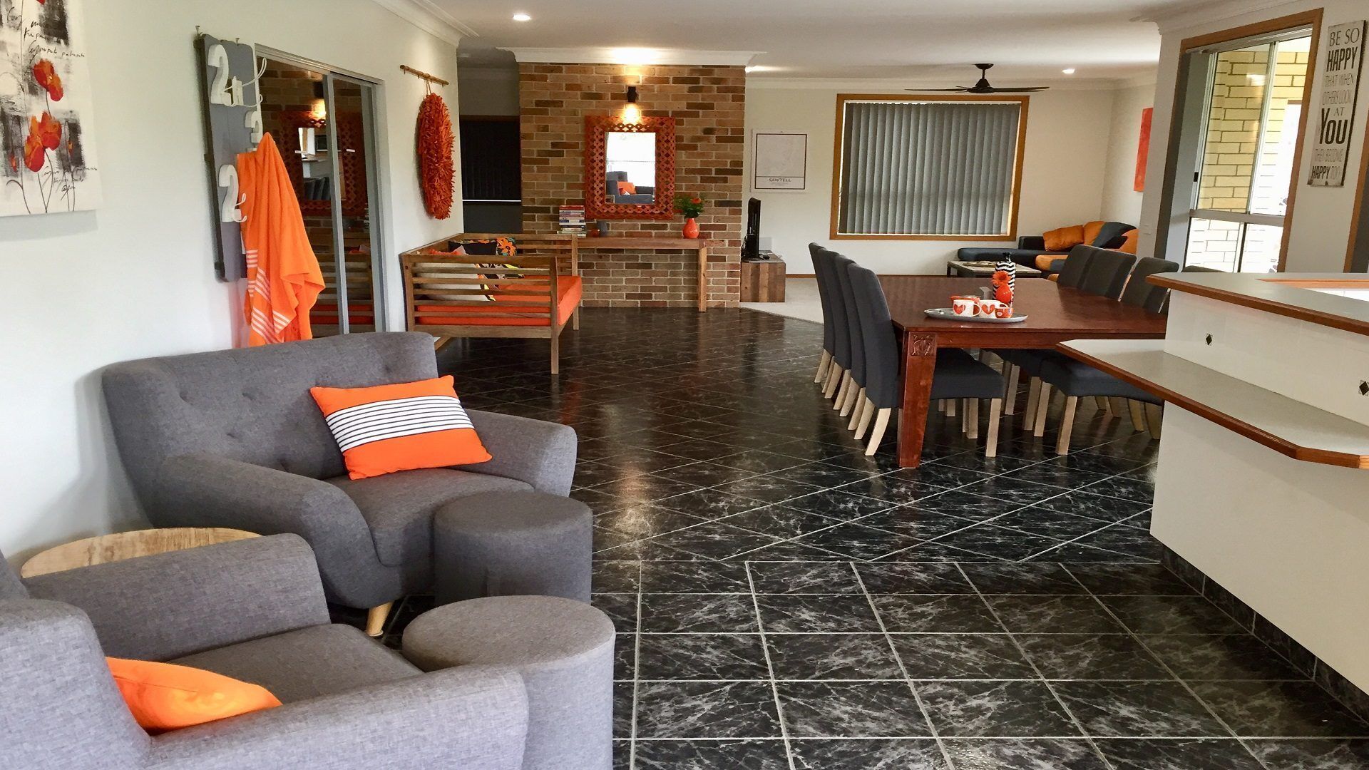 Townhouse 2 Minutes From the Beach!