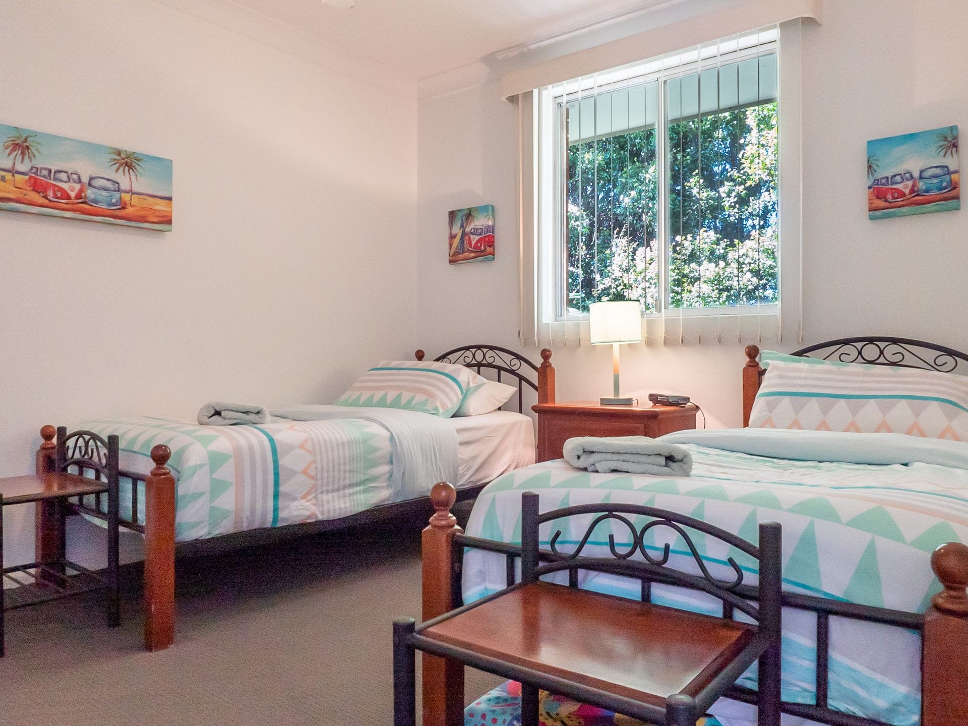 A 2 Minute Walk to the Main Street of Sawtell! Linen Included