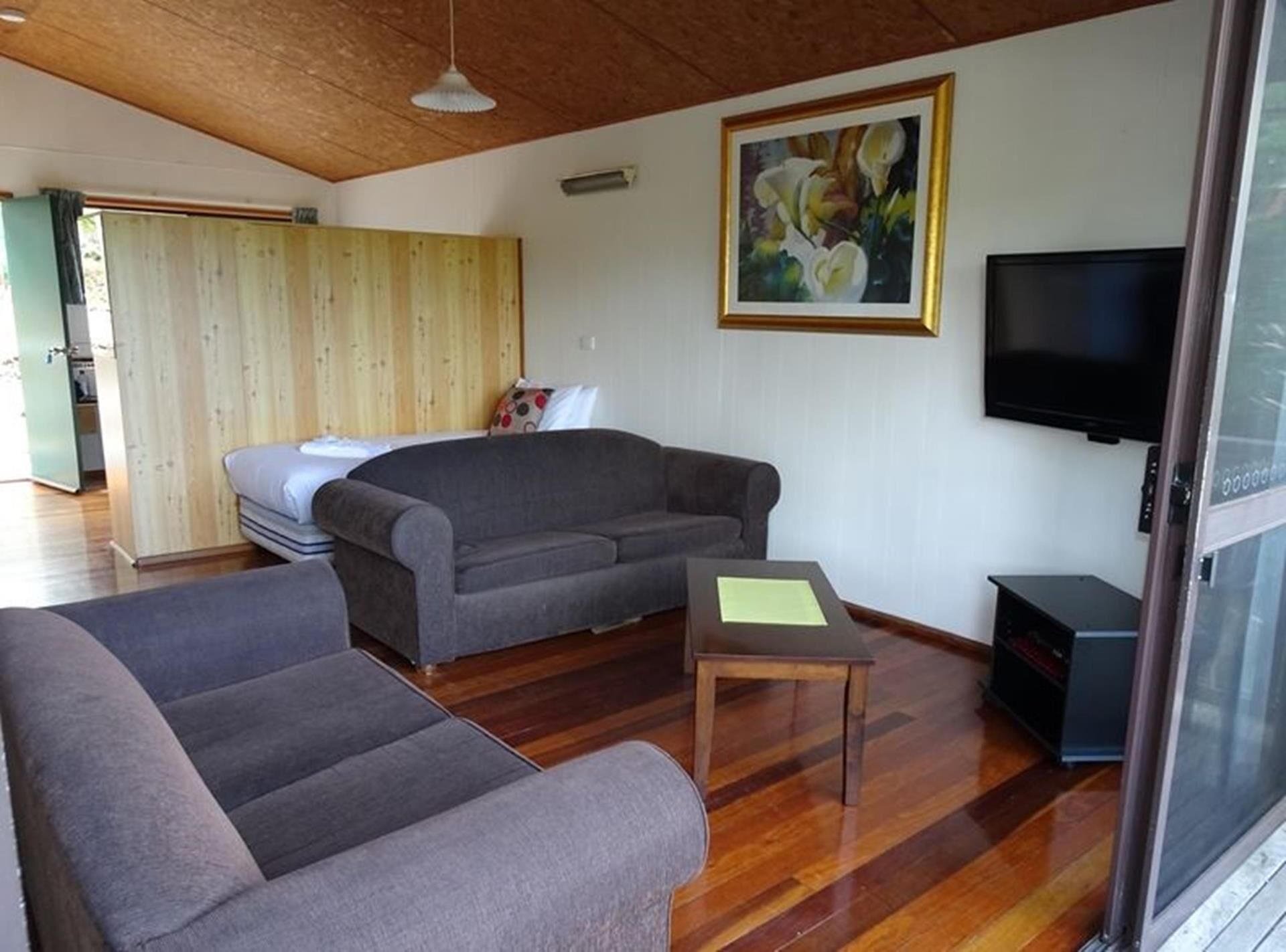 Korora Palms - Self Contained Bure