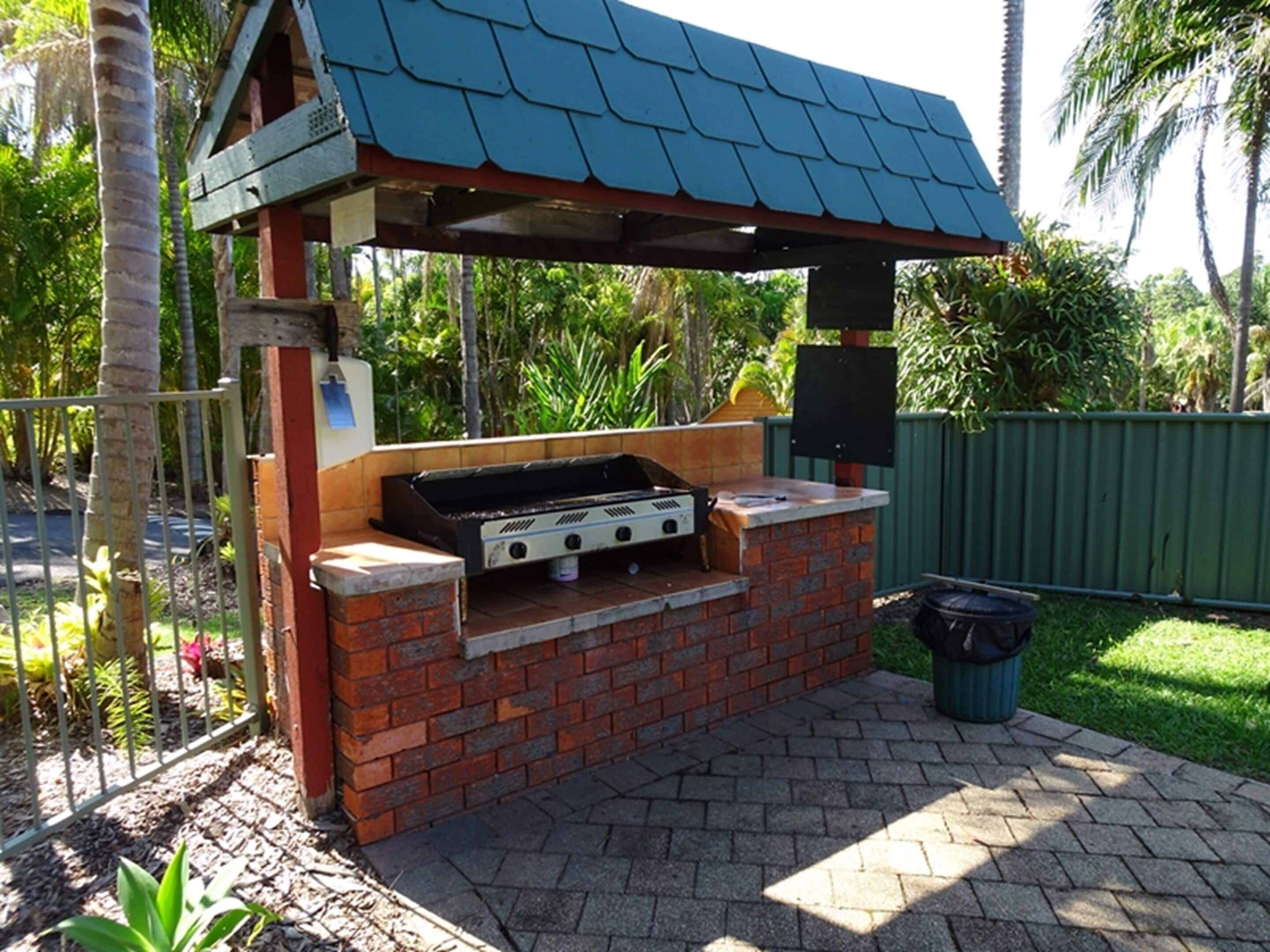 Korora Palms - Self Contained Bure