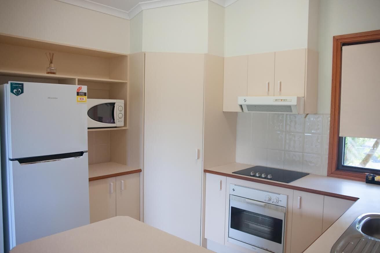 Korora Palms - Spacious Bure in Paradise Palms Resort