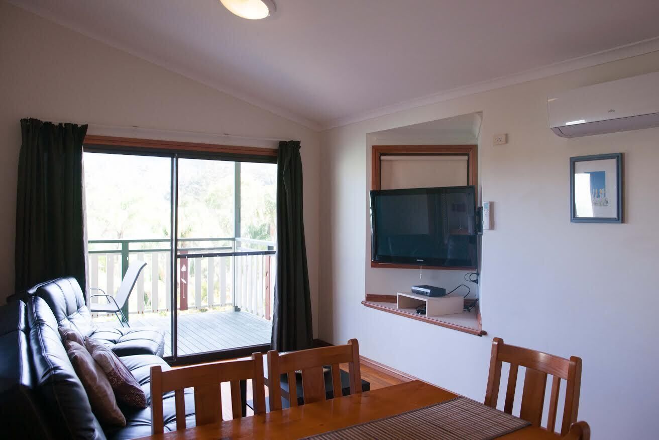 Korora Palms - Spacious Bure in Paradise Palms Resort