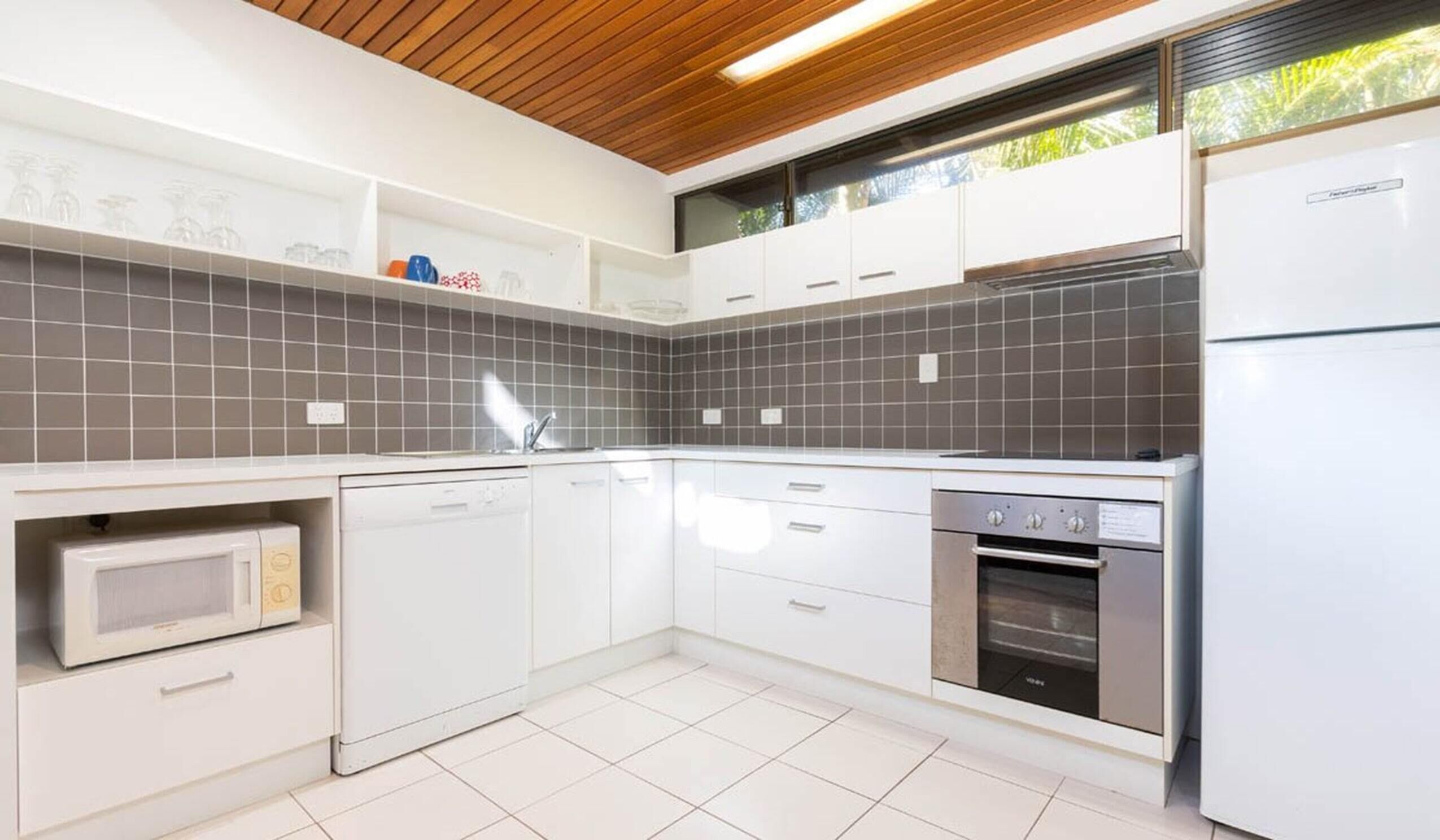 Nautilus Resort - Executive Apartment With the Beach on Your Doorstep