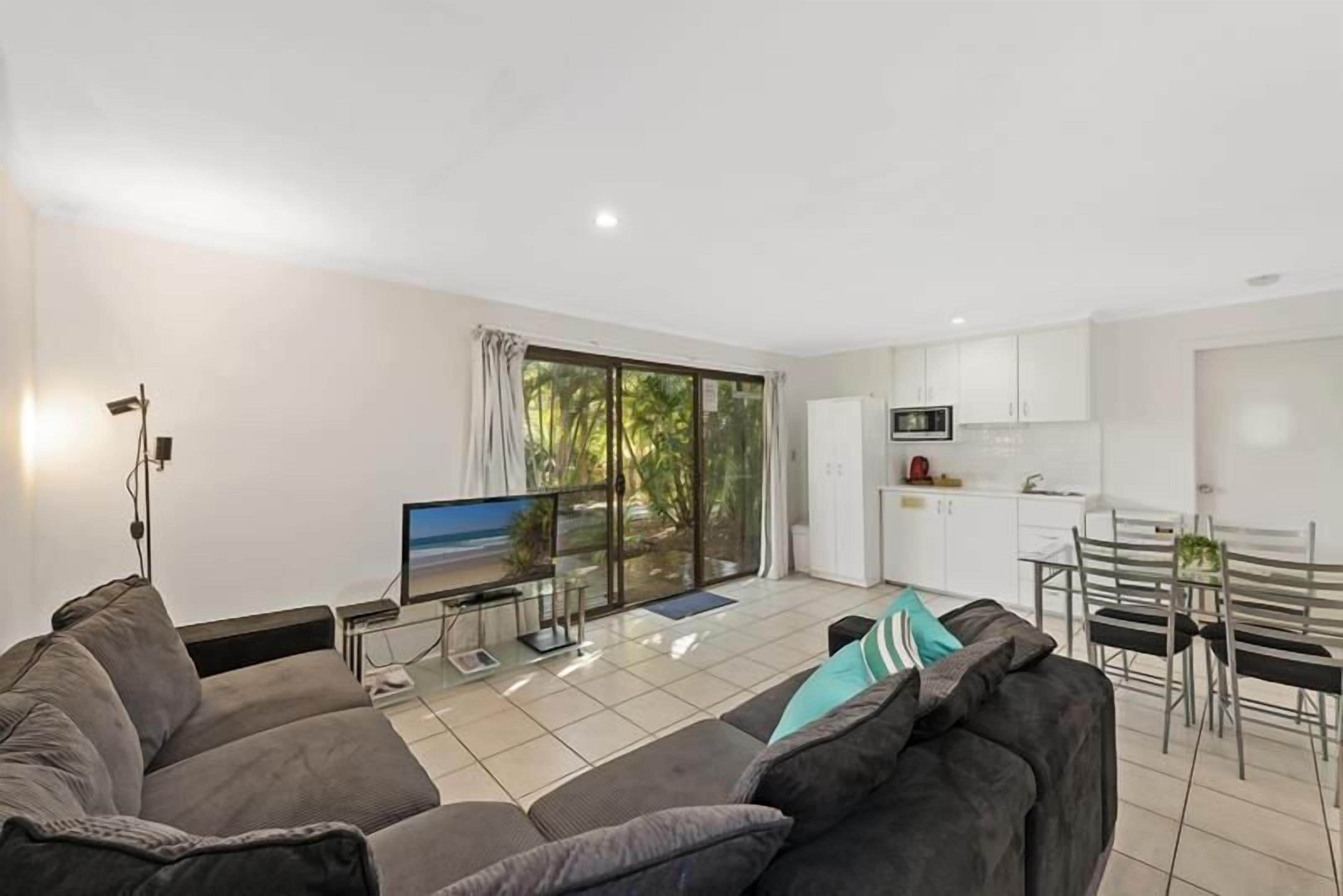 Beautiful Spa Suite in Aanuka Beach Resort in Coffs Harbour