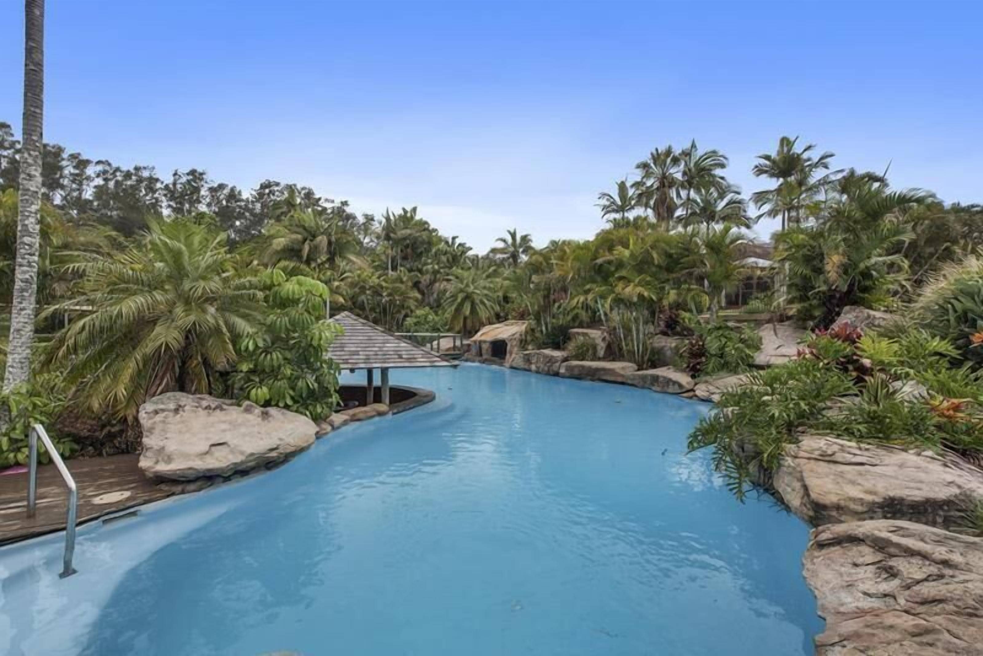 Beautiful Spa Suite in Aanuka Beach Resort in Coffs Harbour