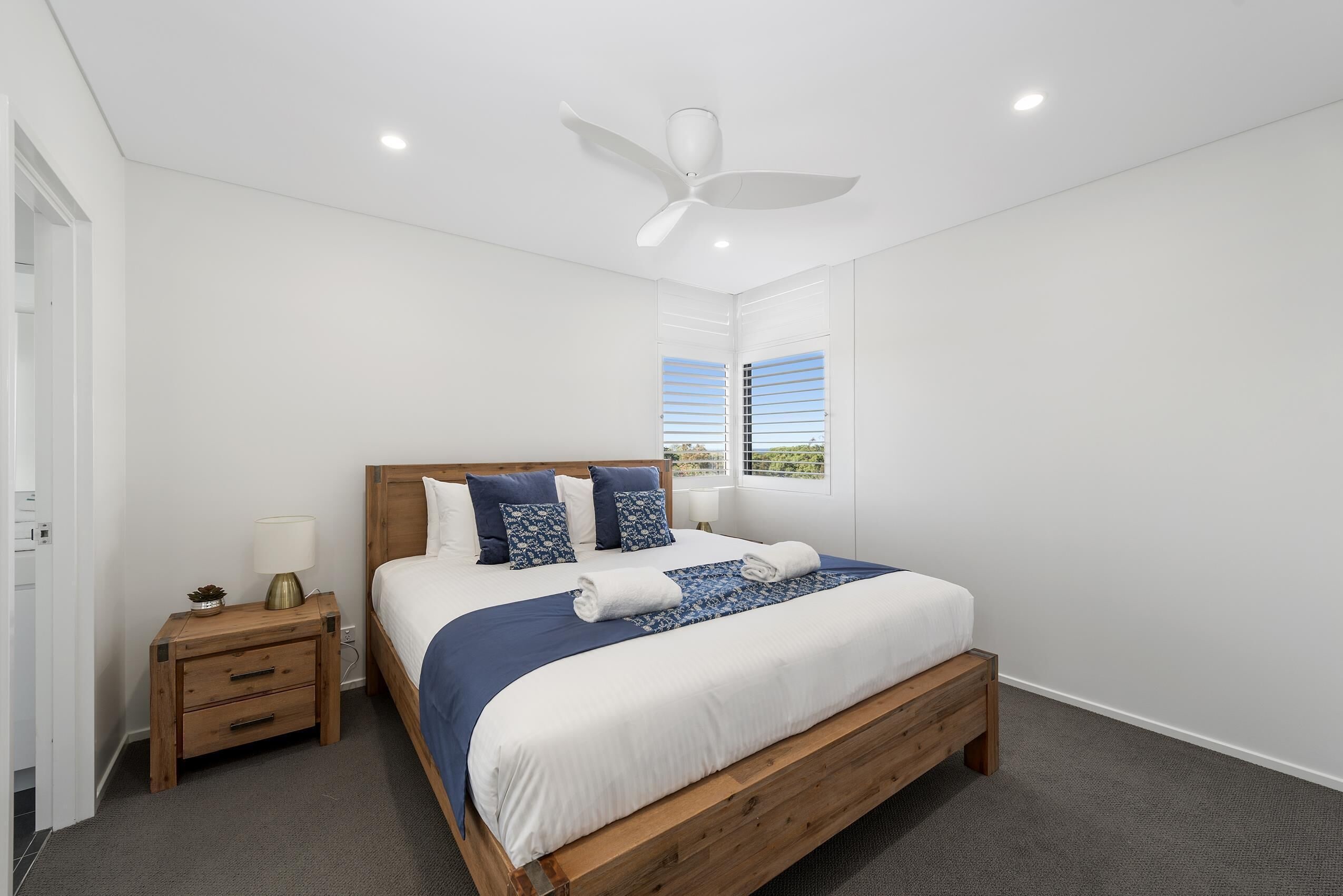 Iroise Beachside Opposite Park Beach With Ocean & Hill Views