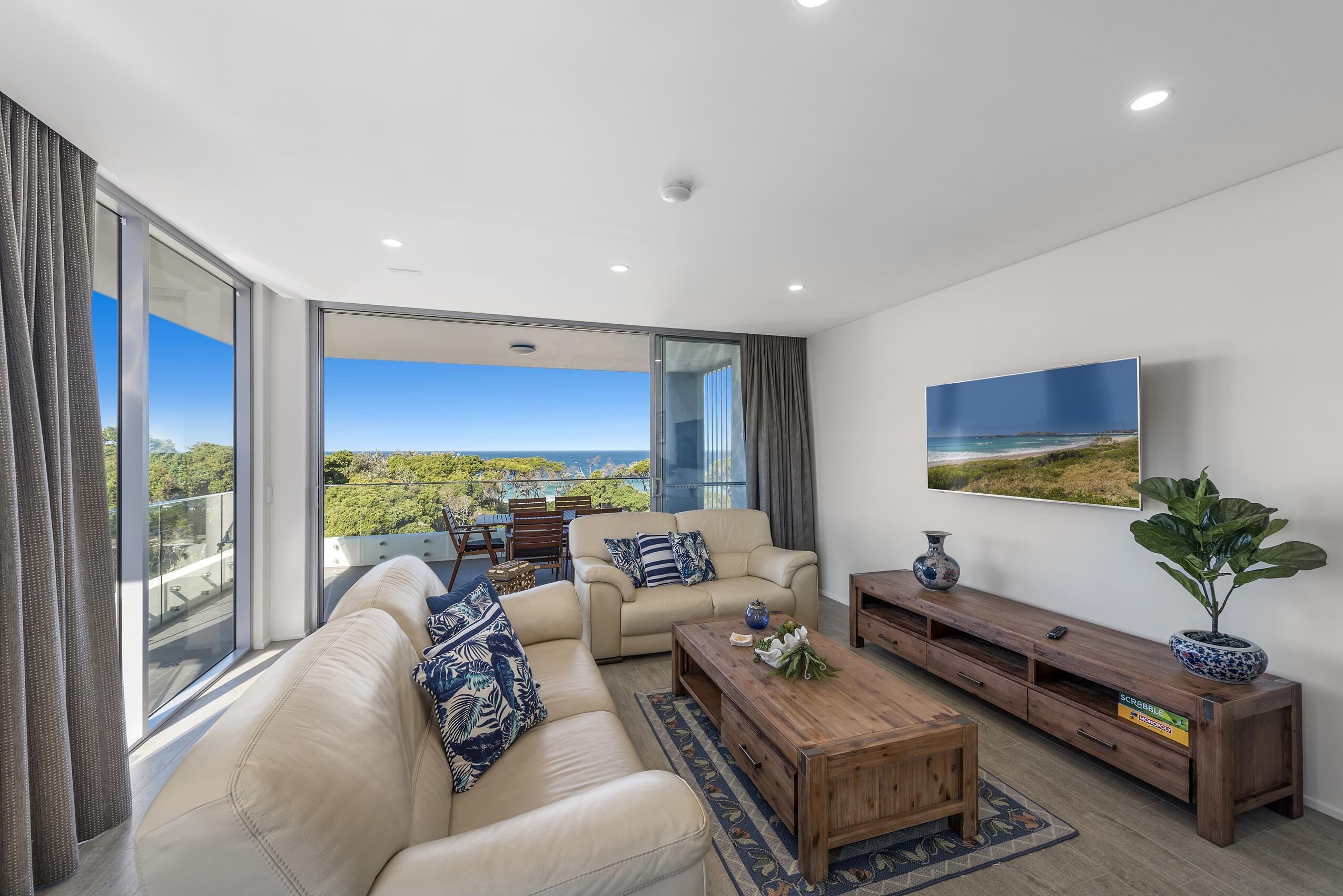 Iroise Beachside Opposite Park Beach With Ocean & Hill Views