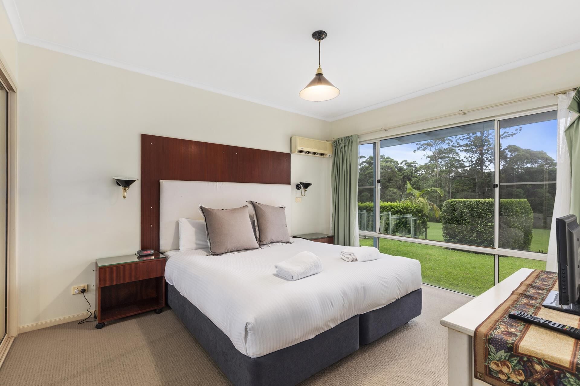 4-star Opal Coast Villa