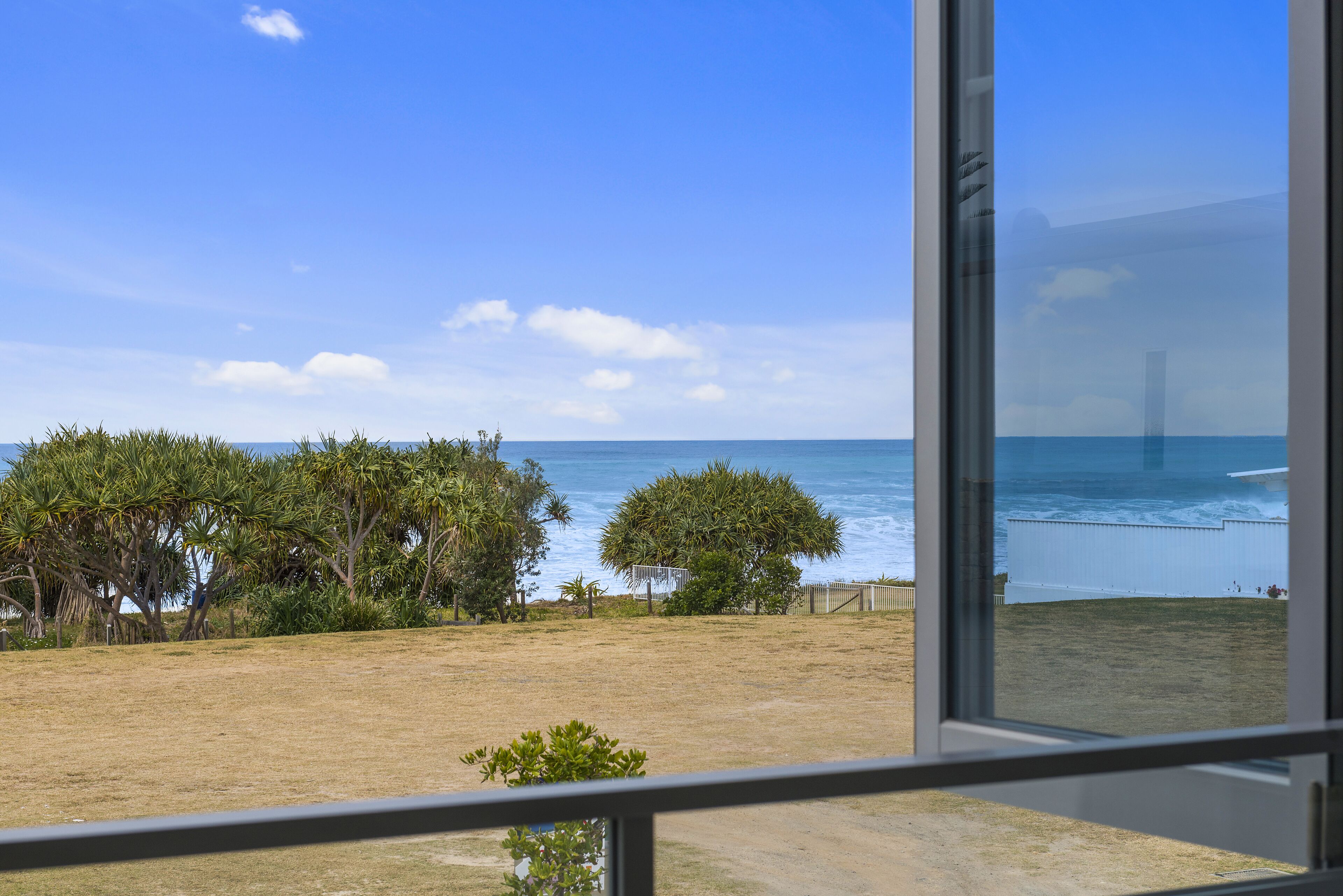 Holiday With A Spa Right On Sapphire Beach!