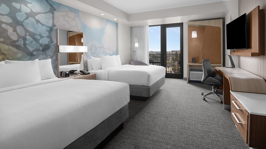 Courtyard by Marriott Clearwater Beach Marina