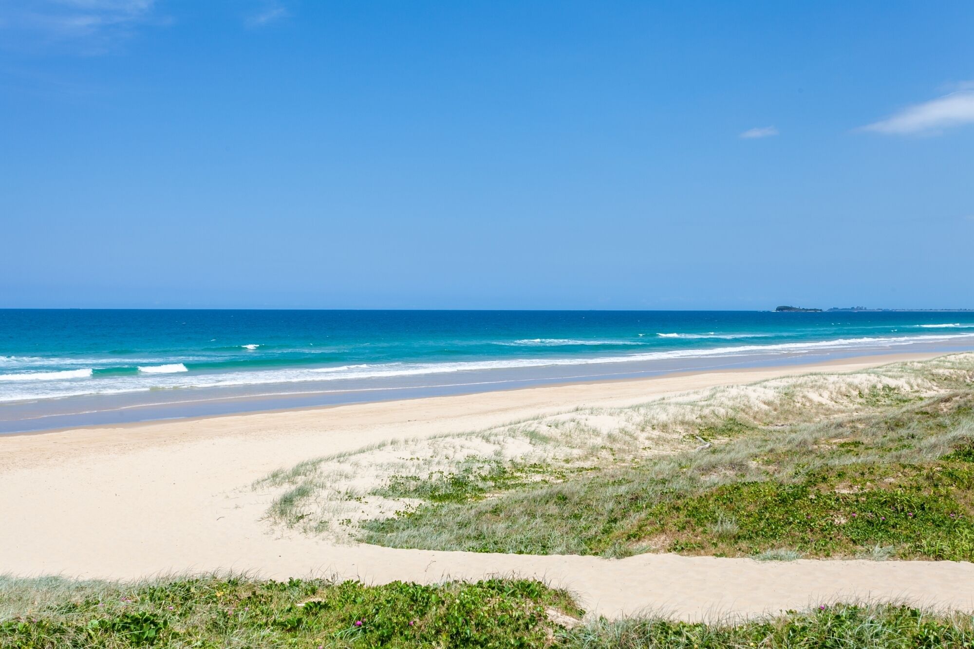 Cozy Beach Cottage Just a Short Stroll to the Seashore