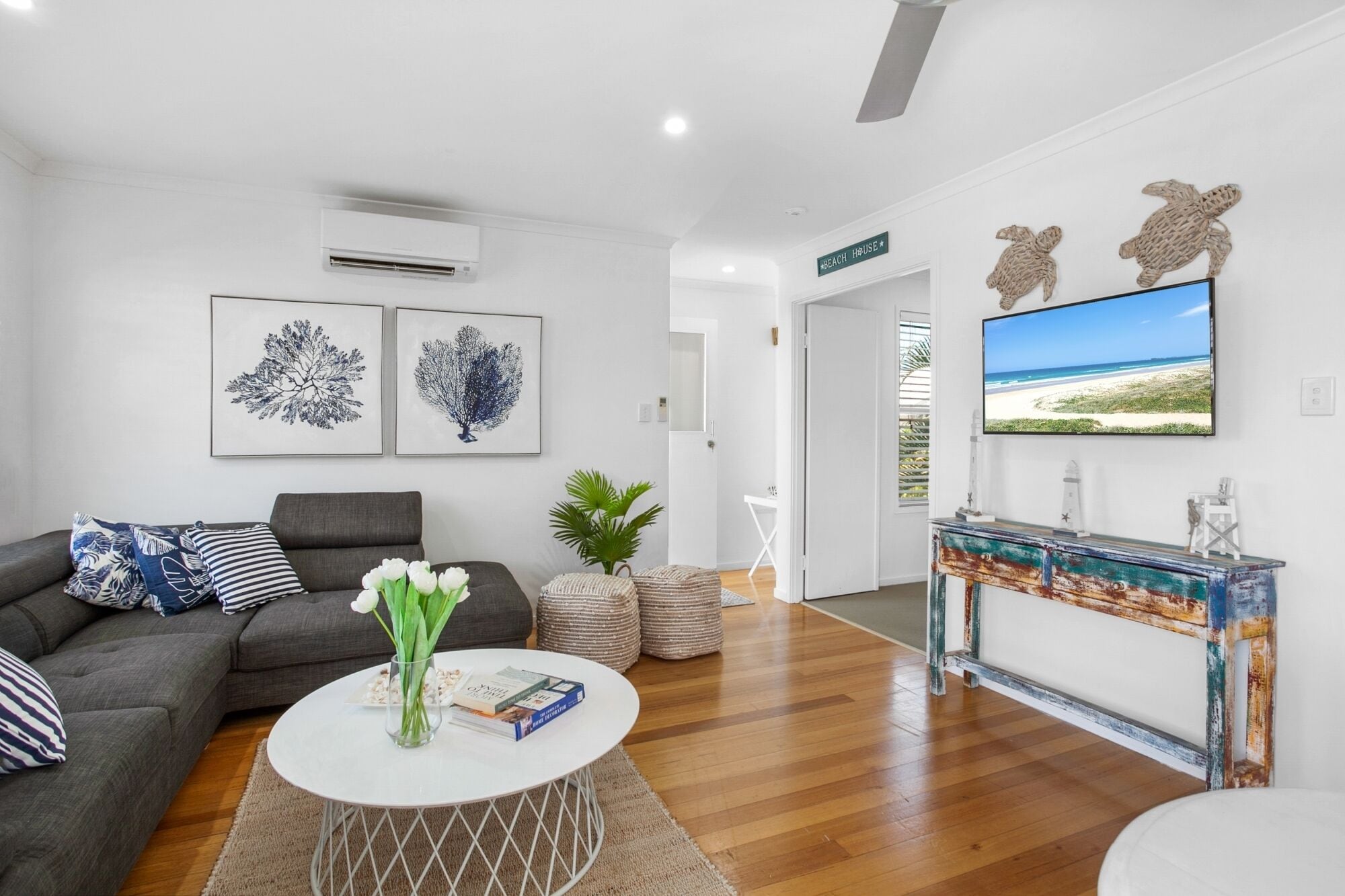 Cozy Beach Cottage Just a Short Stroll to the Seashore