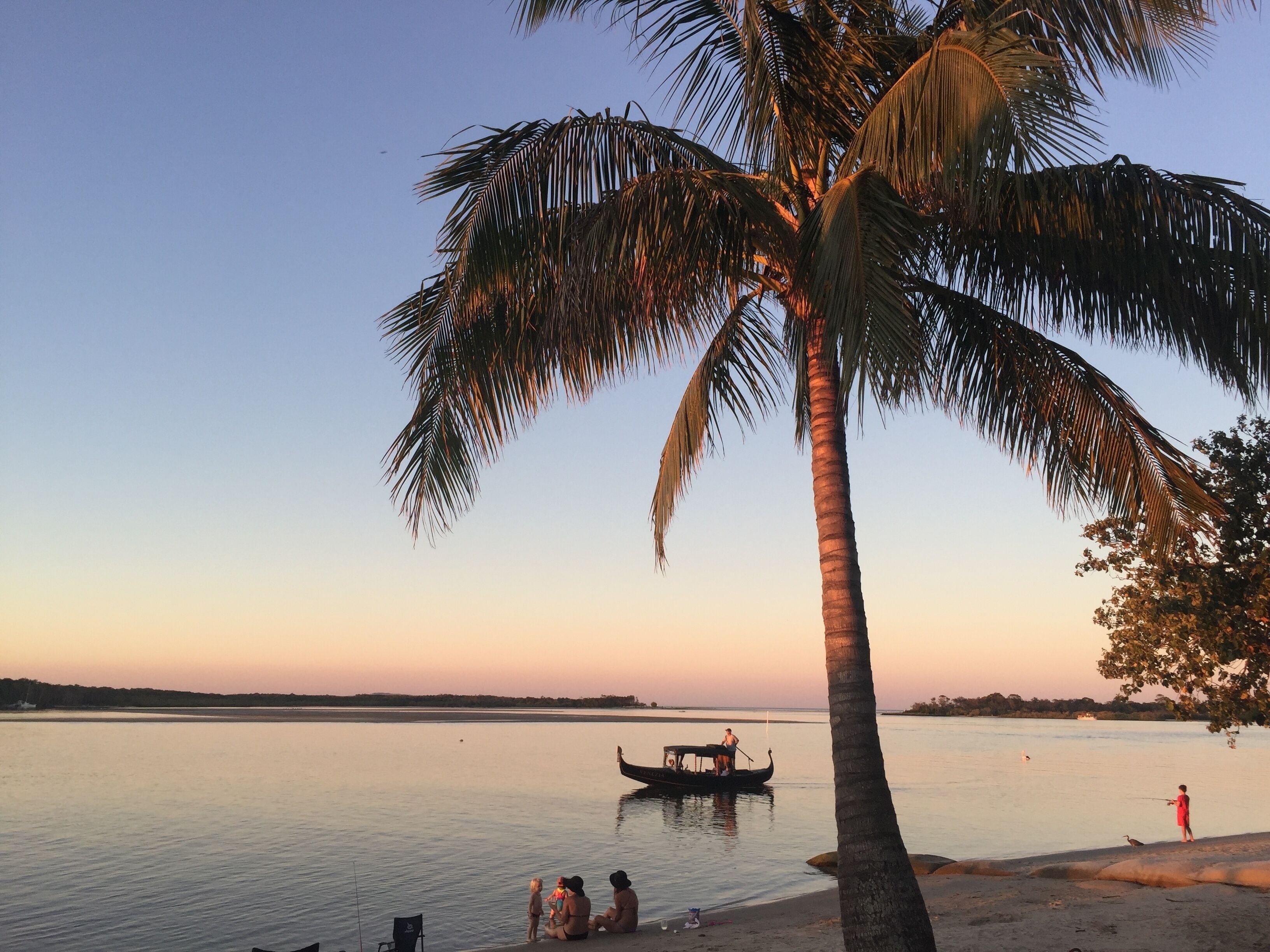 Cozy Beach Cottage Just a Short Stroll to the Seashore