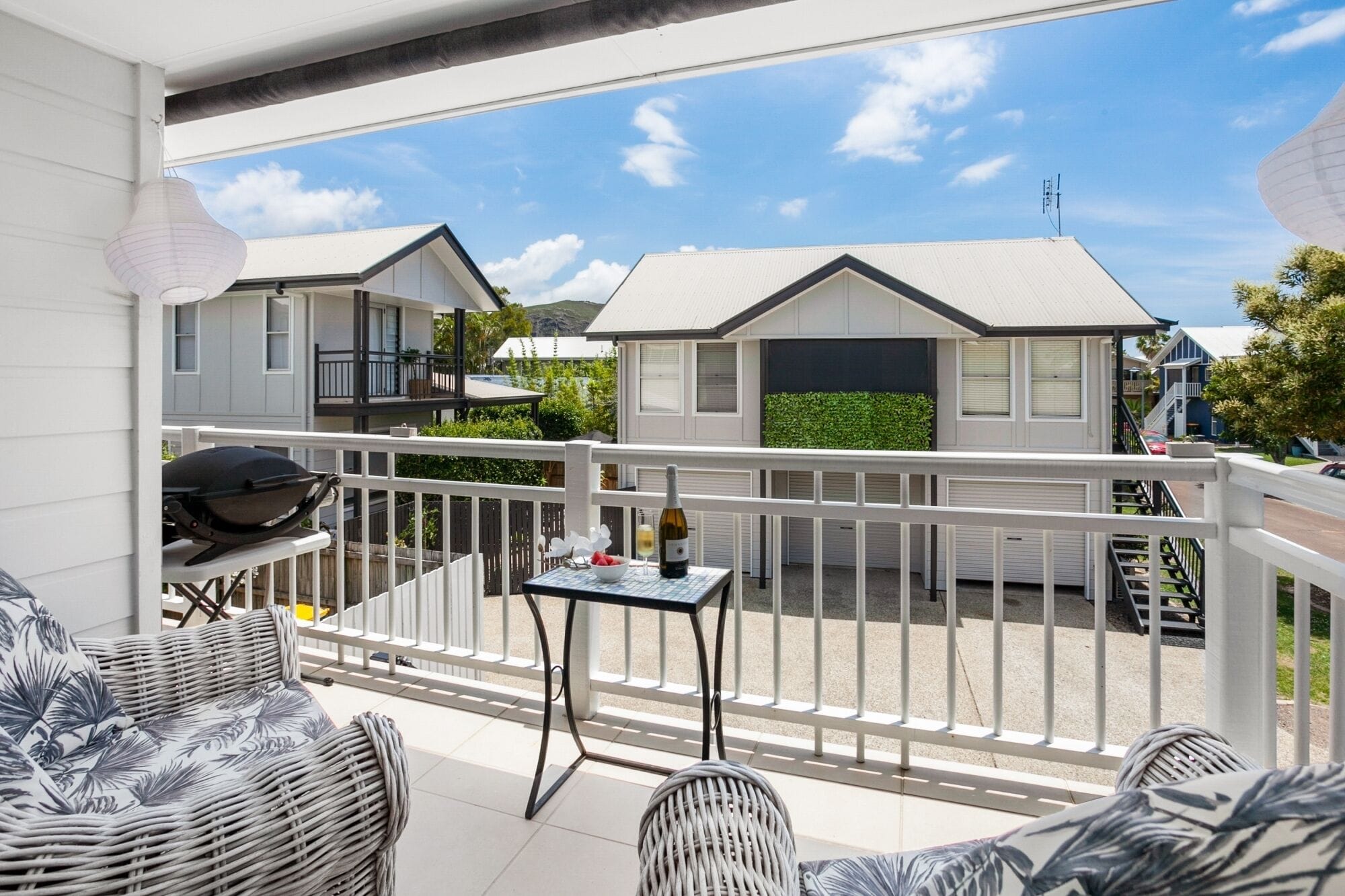 Cozy Beach Cottage Just a Short Stroll to the Seashore