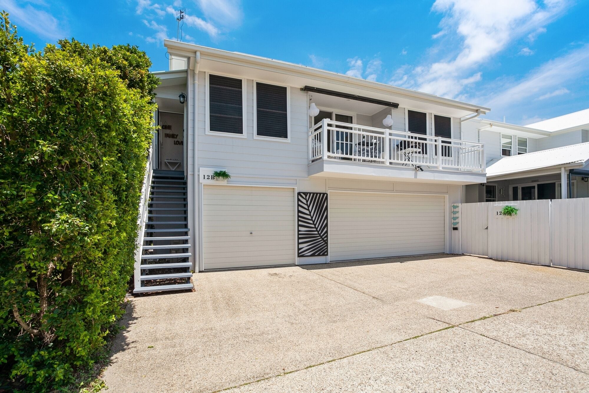 Cozy Beach Cottage Just a Short Stroll to the Seashore