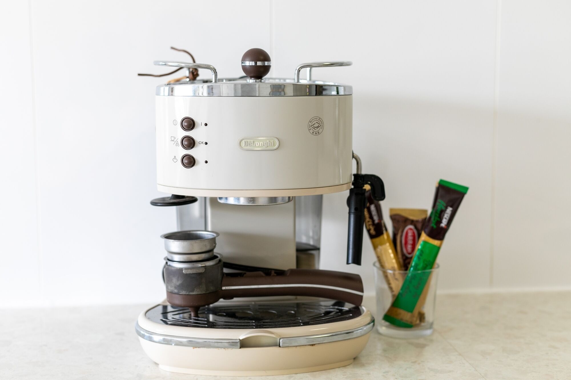 Cozy Beach Cottage Just a Short Stroll to the Seashore