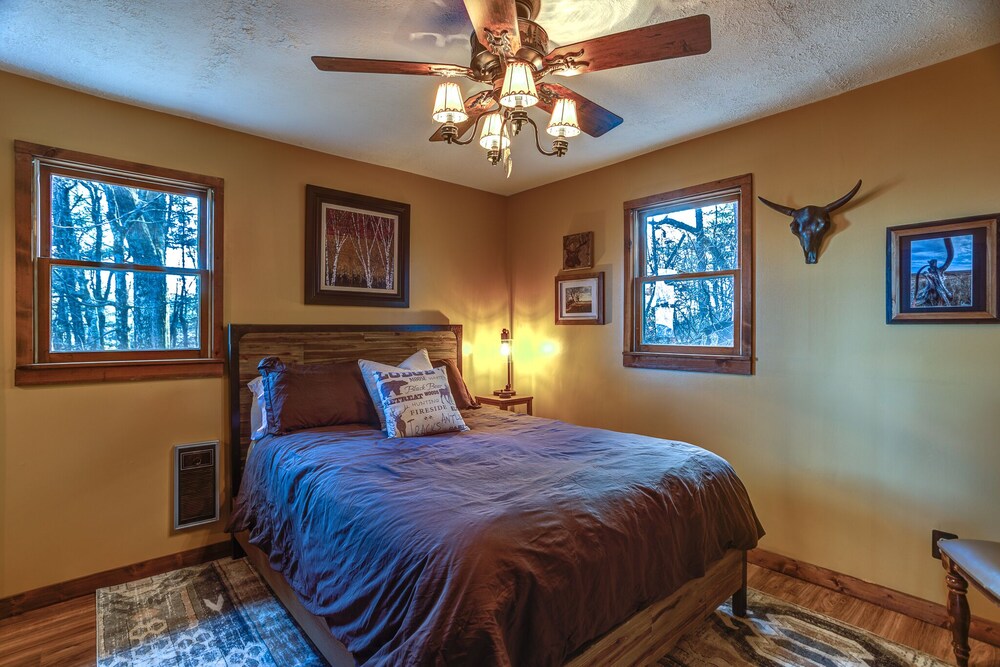 Cozy Mountain Cabin with Patio and Fireplace, near Lakes Ashe County