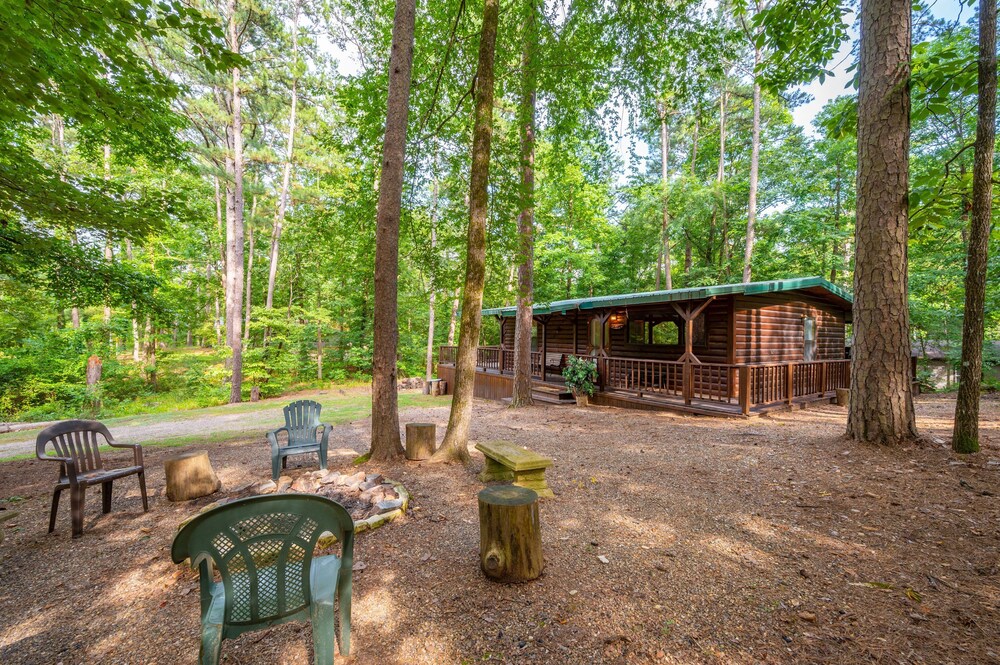 The Light House 2 Bedroom Cabin Perfect for a Small Family! Near Broken Bow Lake
