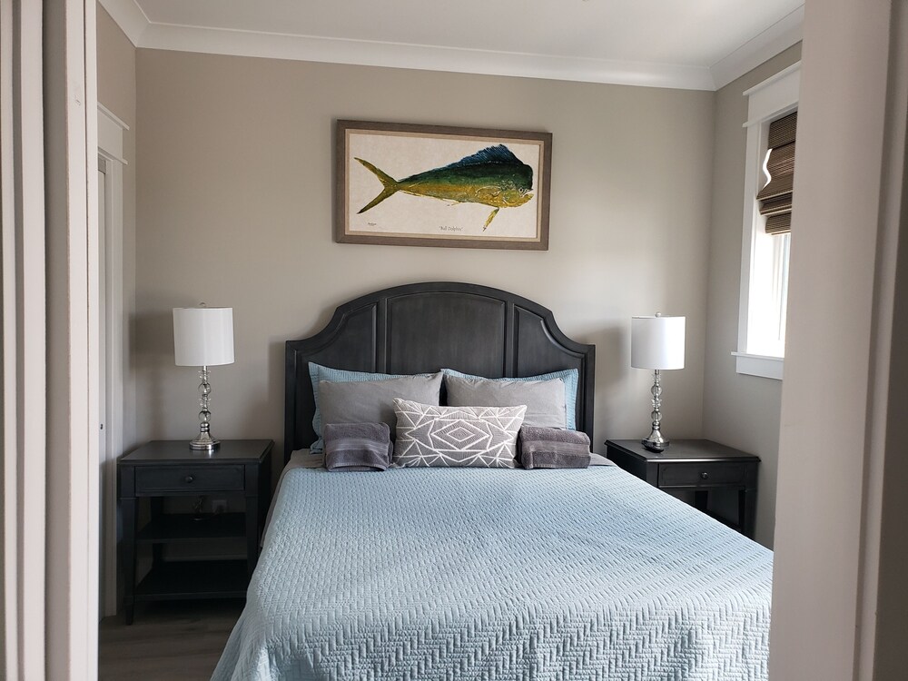 Unique Houseboat in Port City Marina Wilmington, NC Deals & Reviews