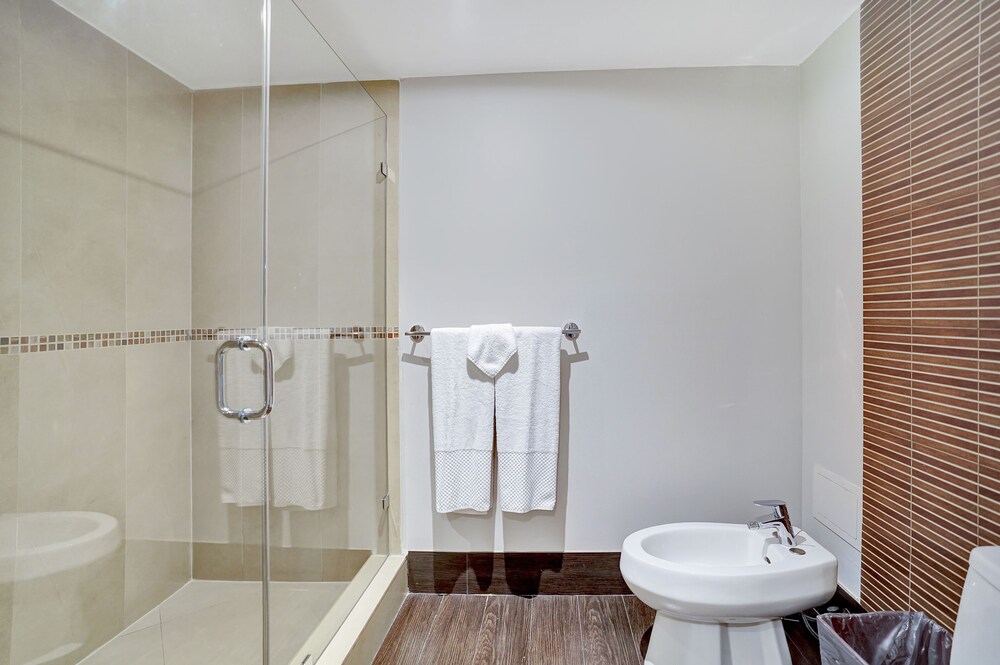 Wait N' Sea! (2 bedroom condo)