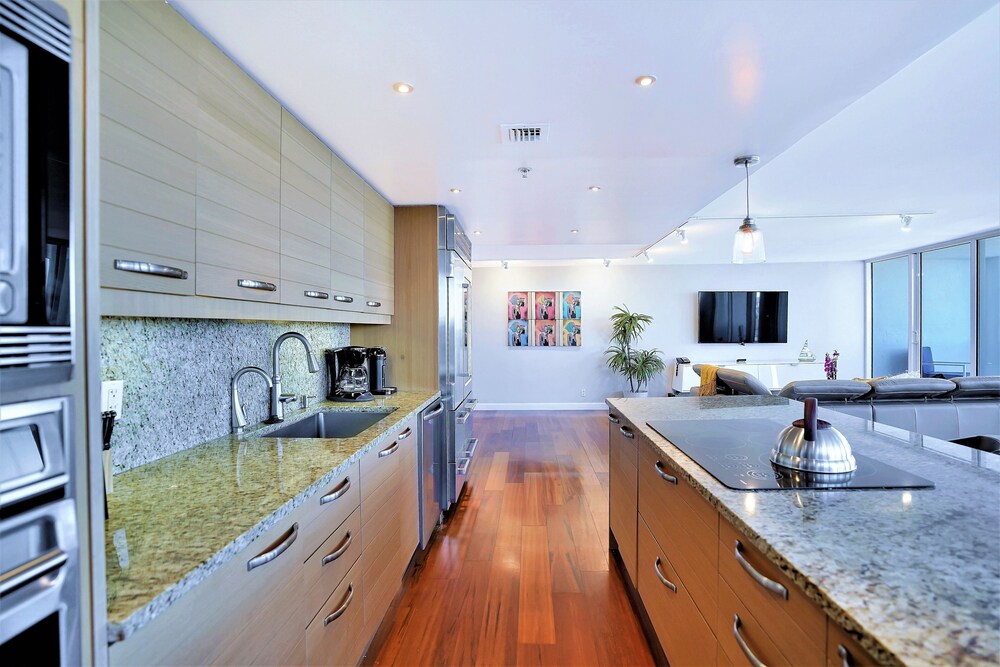 Wait N' Sea! (2 bedroom condo)