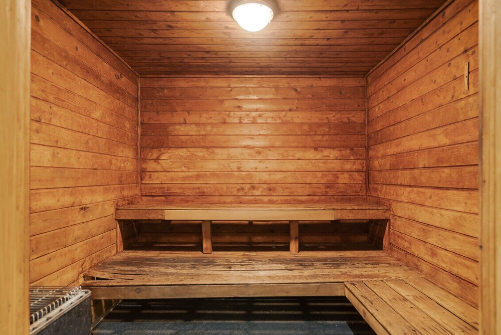 Wait N' Sea! (2 bedroom condo)