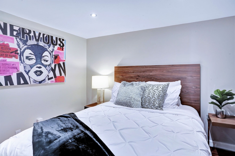 Wait N' Sea! (2 bedroom condo)