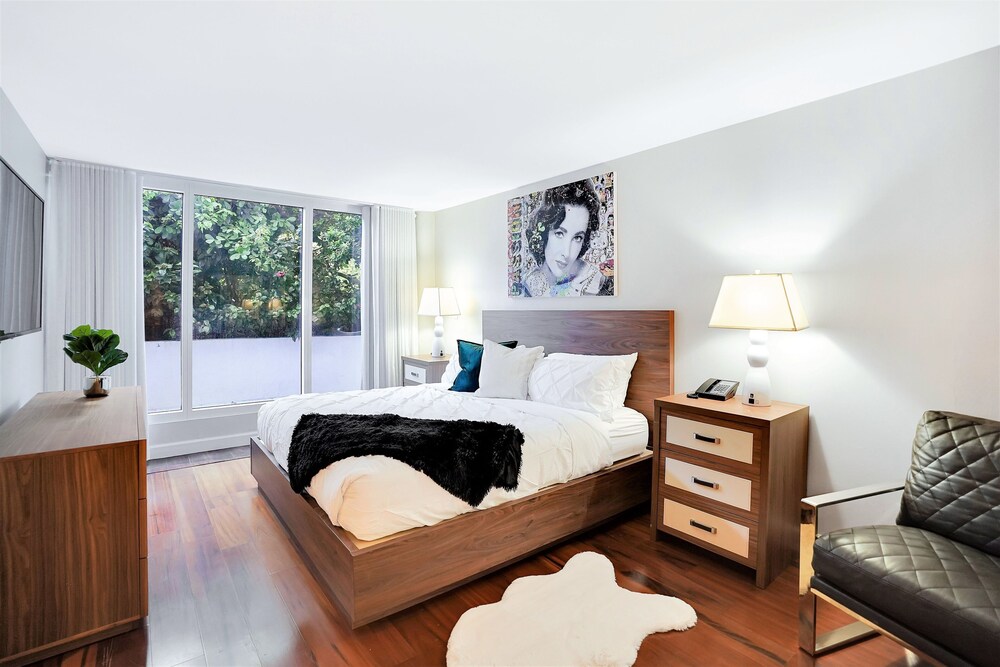 Wait N' Sea! (2 bedroom condo)