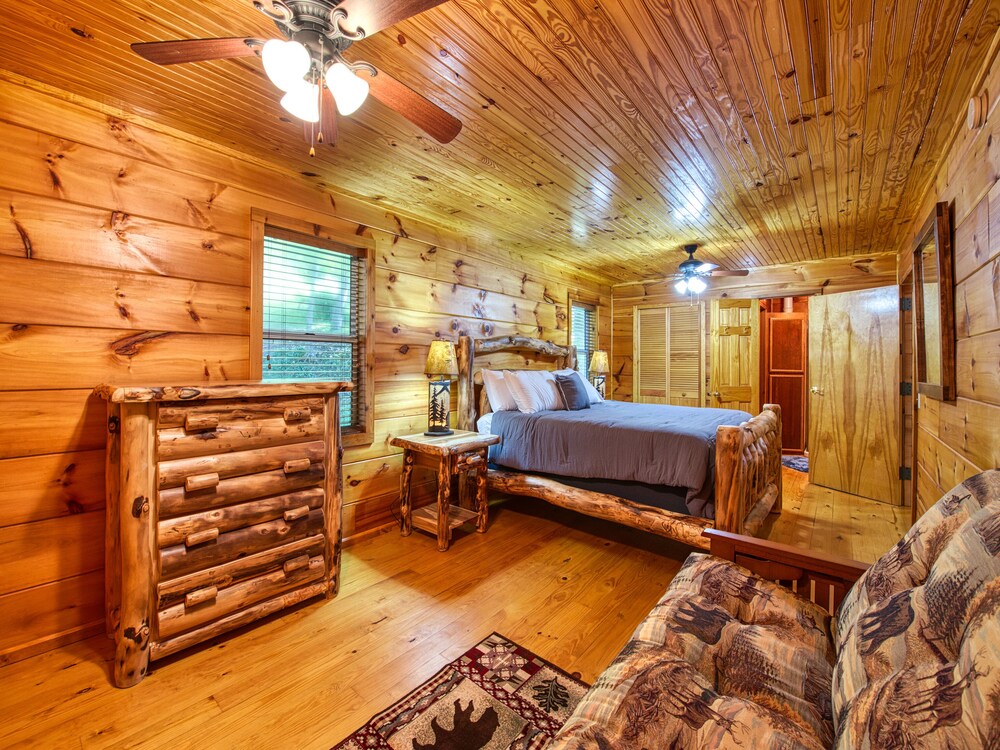 Maggie Valley Luxury Cabin With Mountain Views