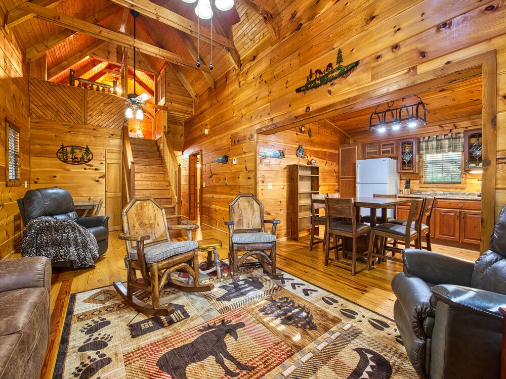 Maggie Valley Luxury Cabin With Mountain Views