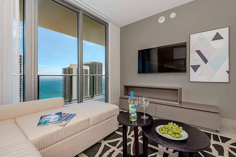 1 Million Dollar Listing ⭐️ OCEANFRONT Balcony: 2BR 2BA |Enjoy ENDLESS VIEWS !