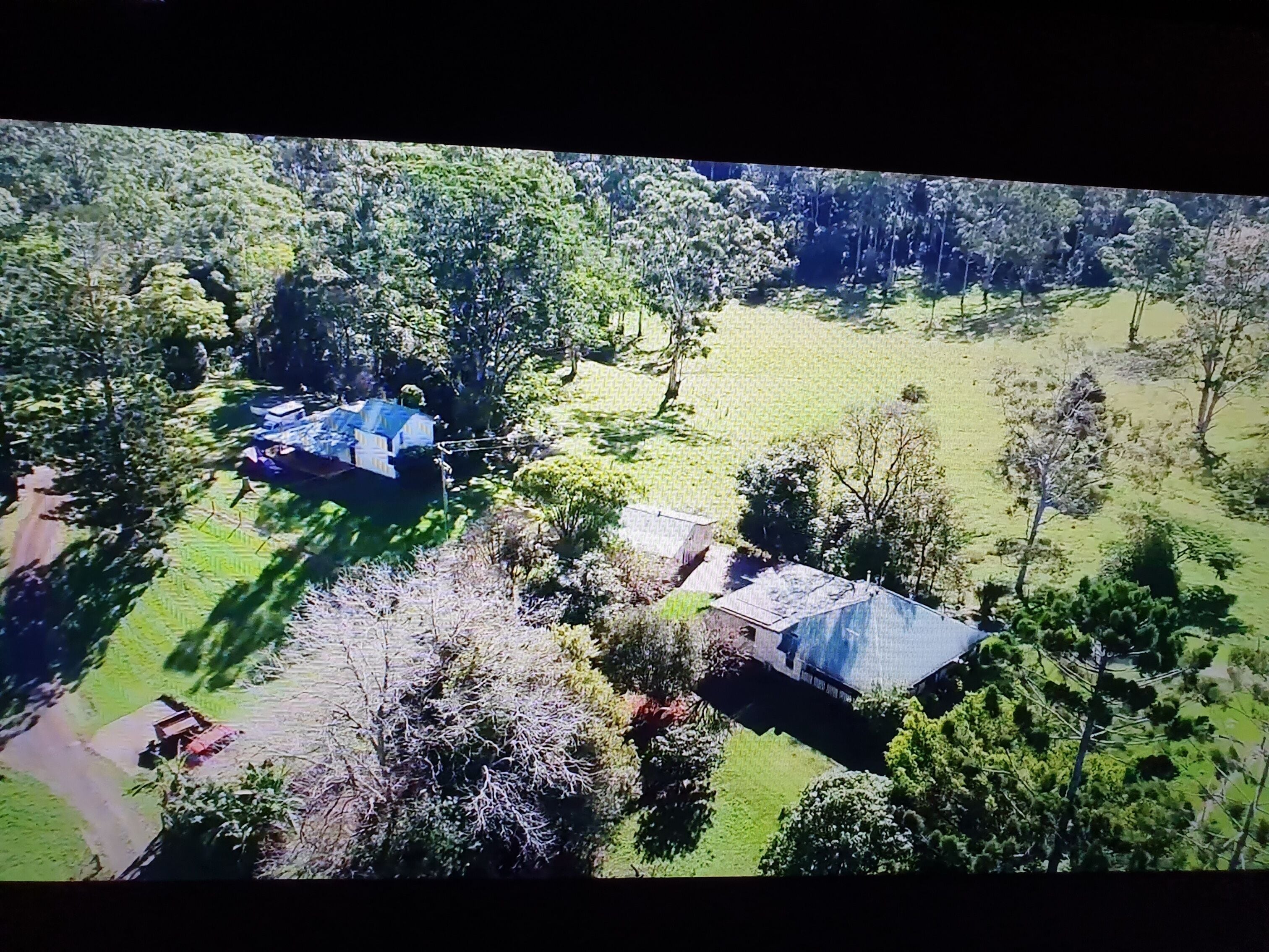 Farm Stay at Lillian Rock the Entire Building