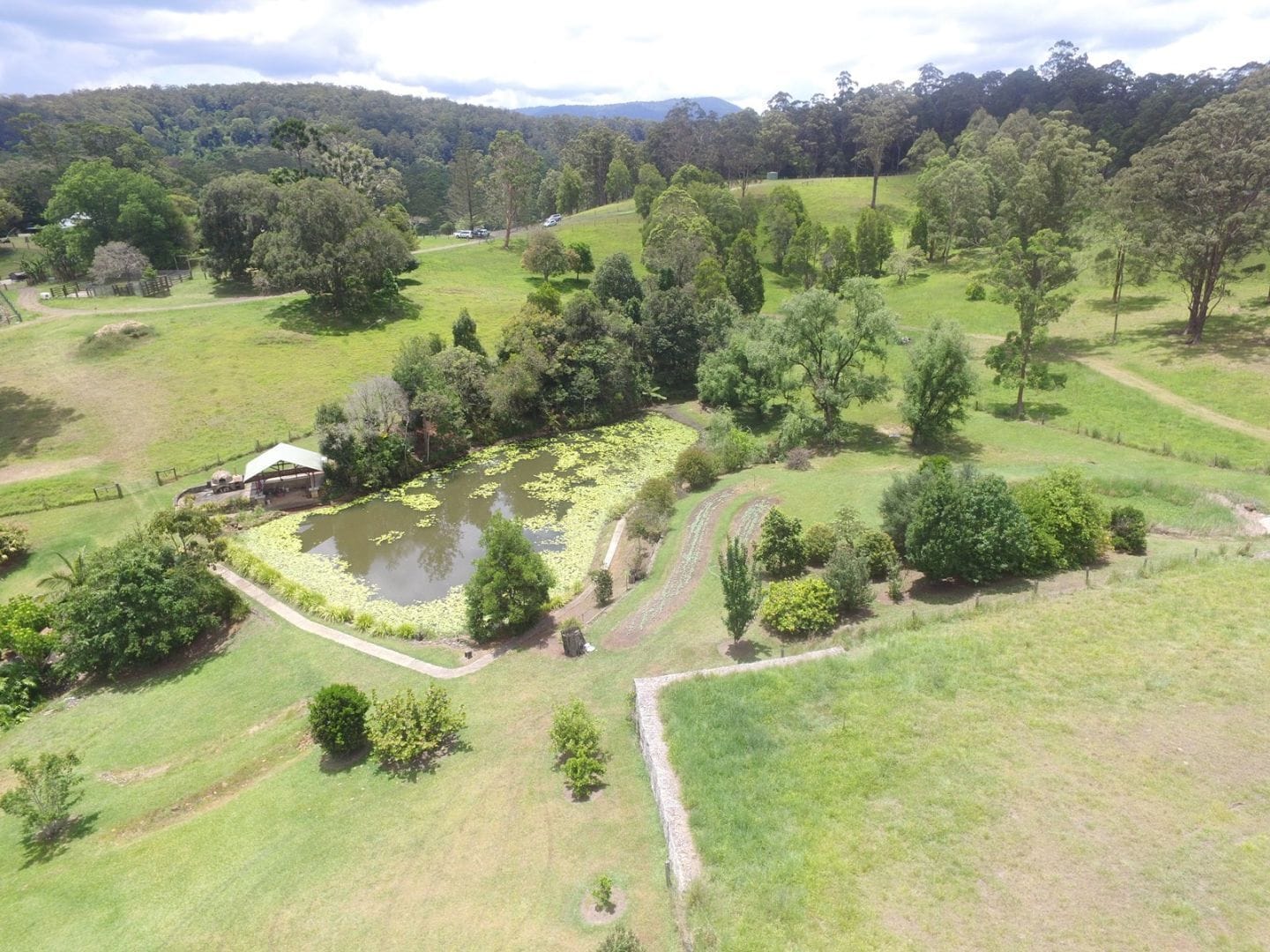 Farm Stay at Lillian Rock the Entire Building