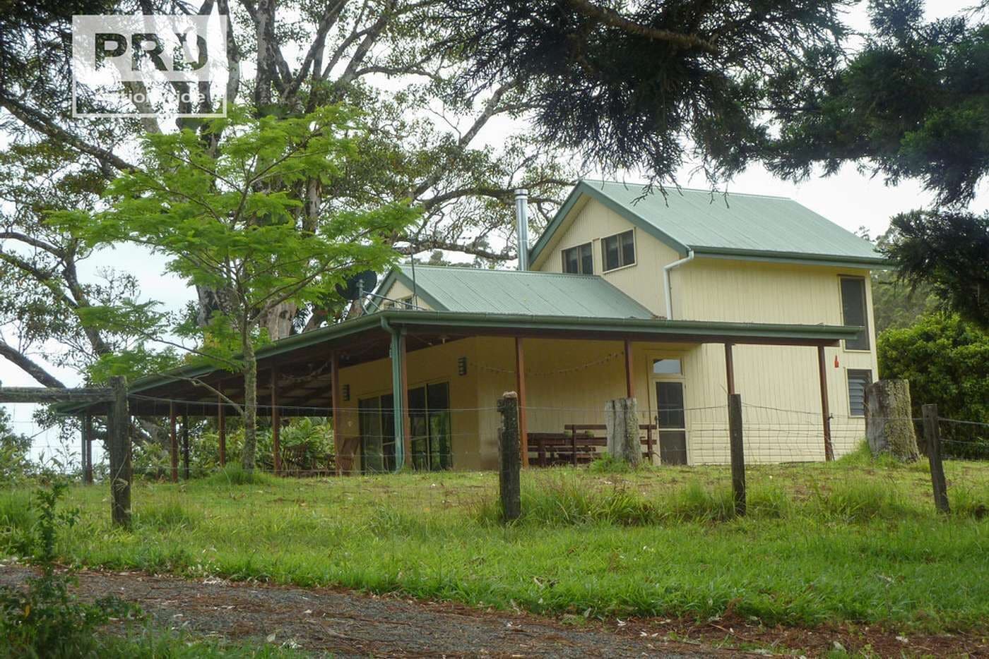 Farm Stay at Lillian Rock the Entire Building