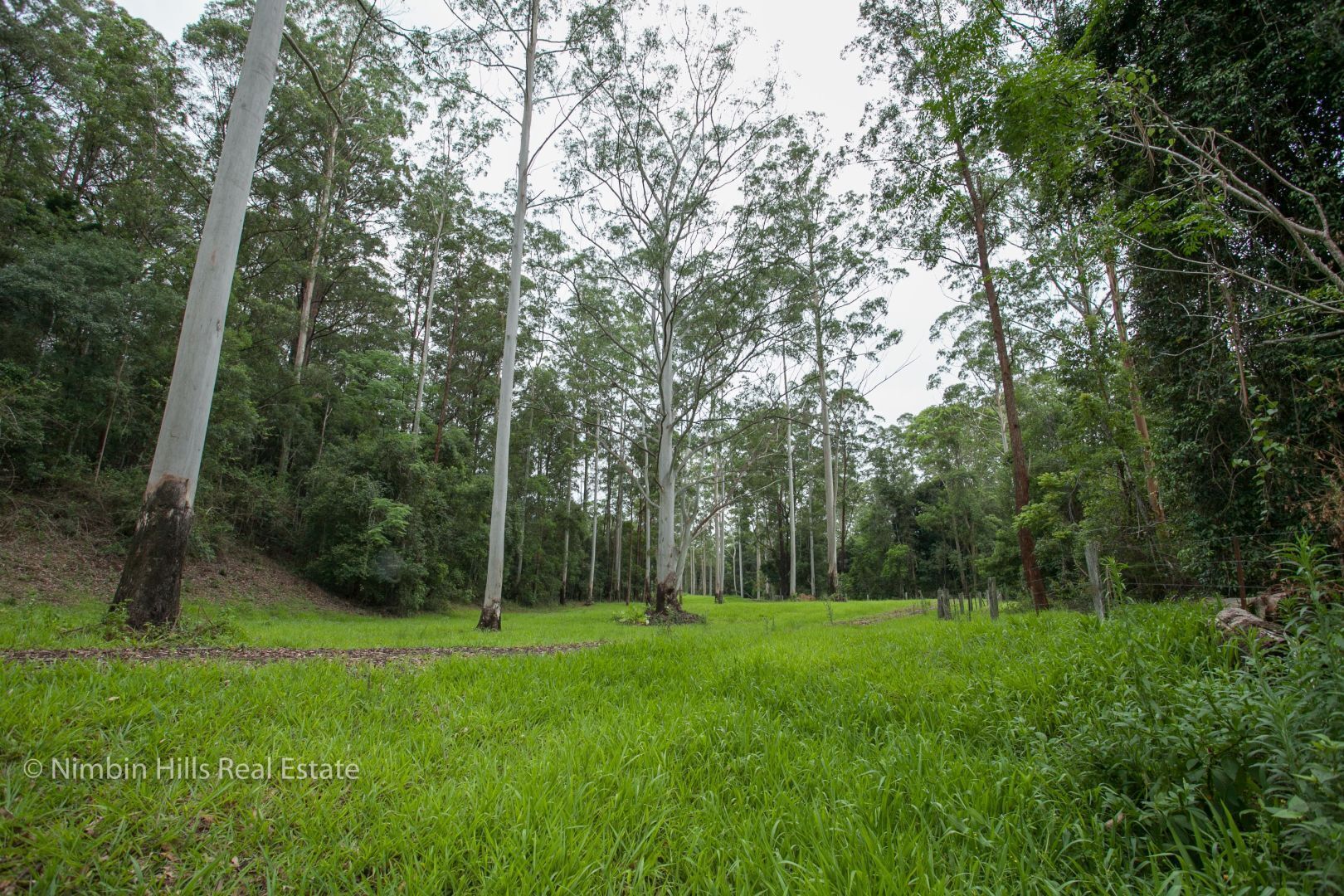 Farm Stay at Lillian Rock the Entire Building