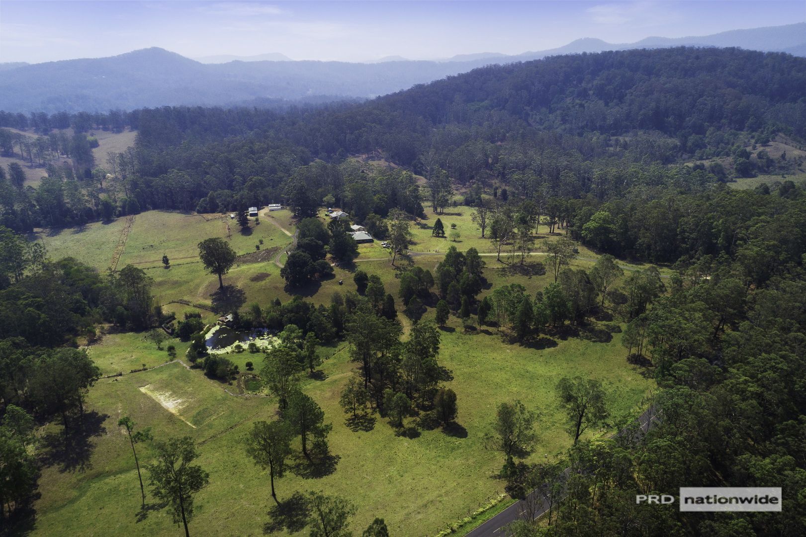 Farm Stay at Lillian Rock the Entire Building