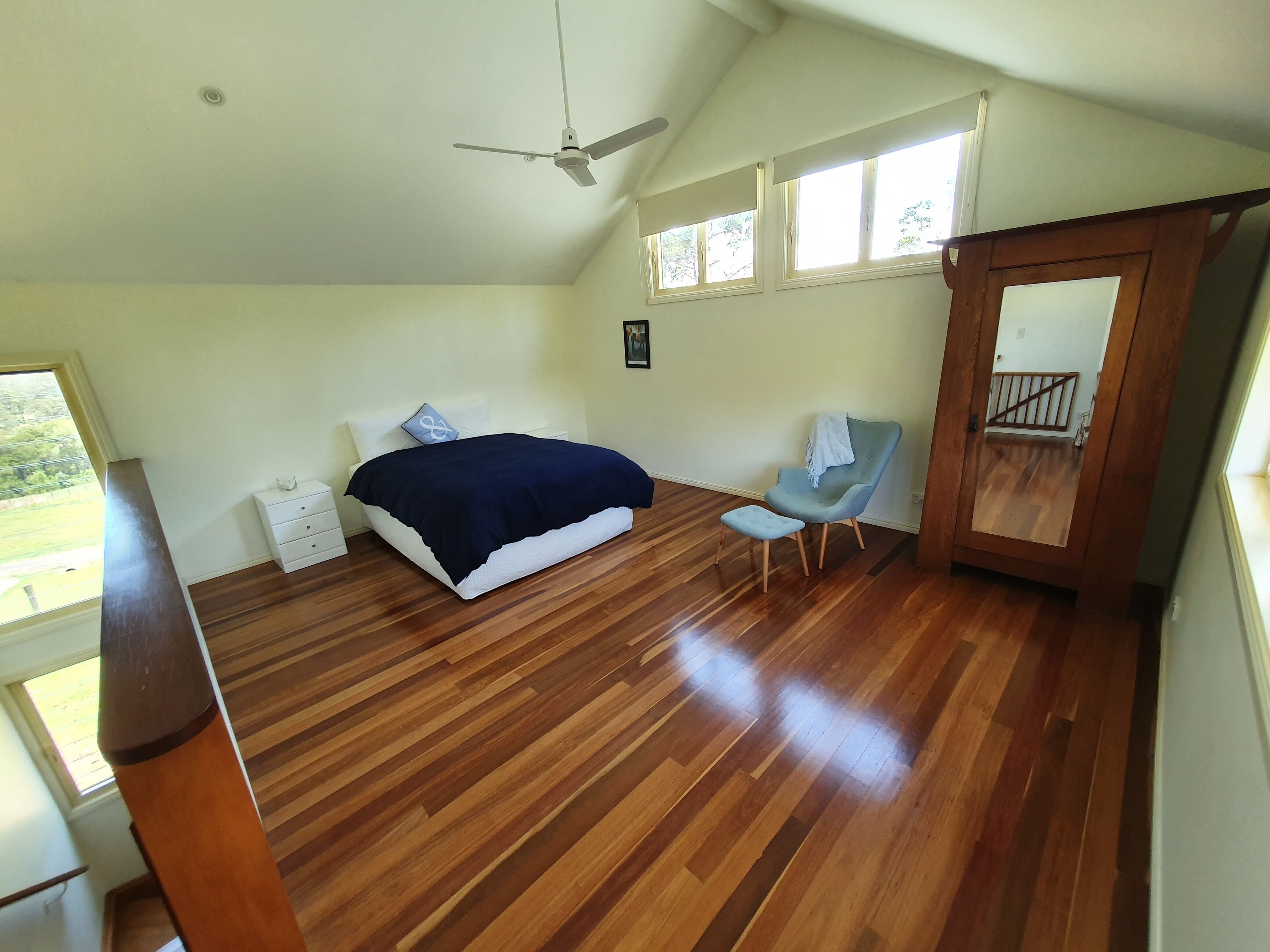 Farm Stay at Lillian Rock the Entire Building