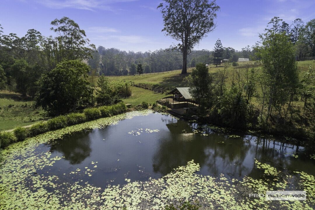 Farm Stay at Lillian Rock the Entire Building