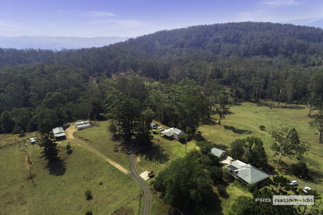 Farm Stay at Lillian Rock the Entire Building